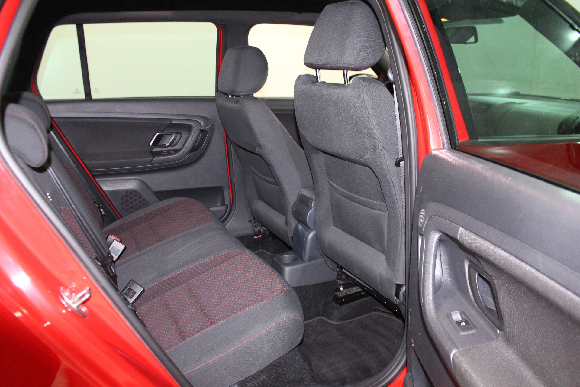 SKODA Fabia Combi 1.4 TSI RS DSG-image-9