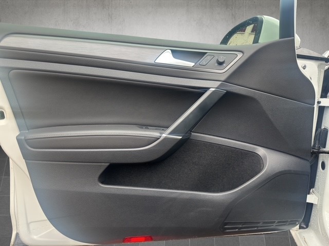 VW e-Golf-image-13