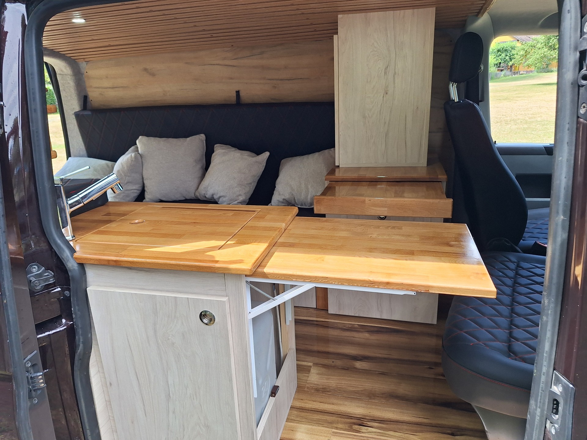 VW 2.5 TDI 4x4 Camper-image-12