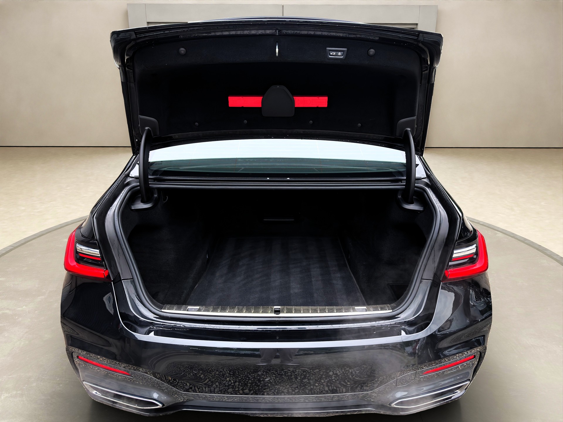 BMW 750Li xDrive❗M Sport❗Steptronic ✅CH-Fahrzeug & Gratis-Service✅-image-14