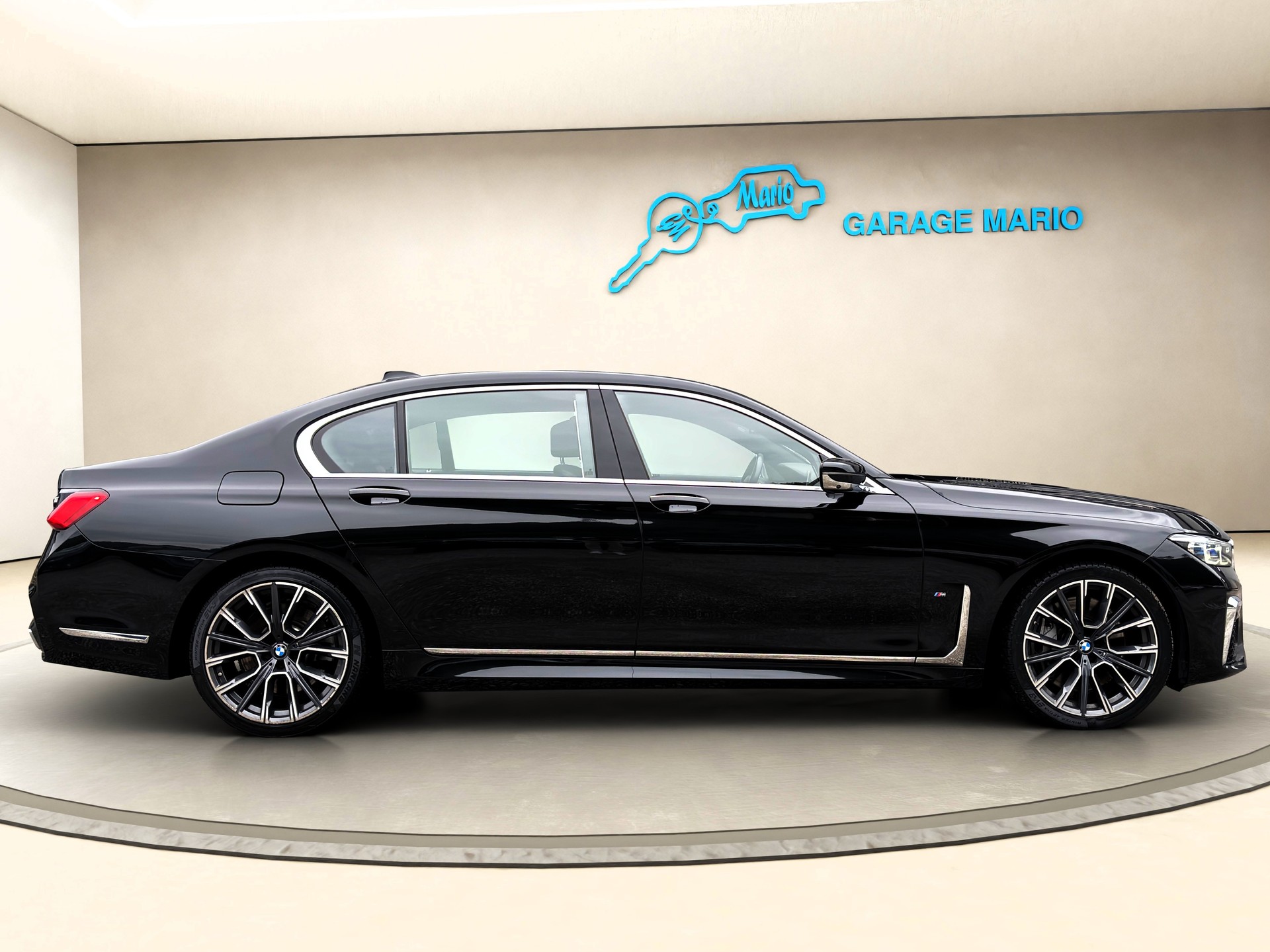 BMW 750Li xDrive❗M Sport❗Steptronic ✅CH-Fahrzeug & Gratis-Service✅-image-3