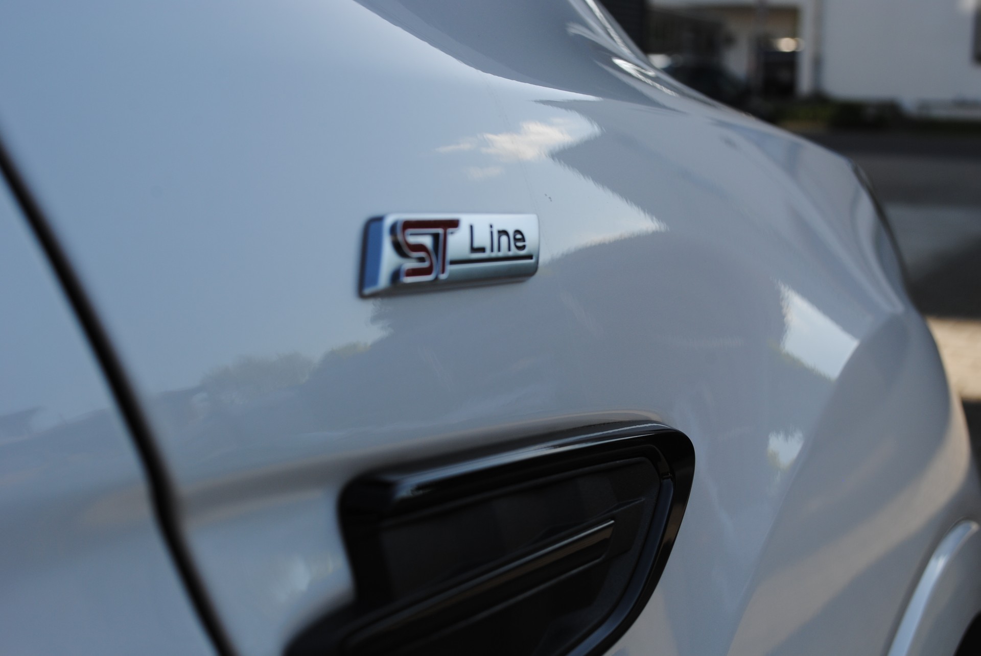 FORD Kuga 2.0 TDCi ST Line 4WD PowerShift-image-17