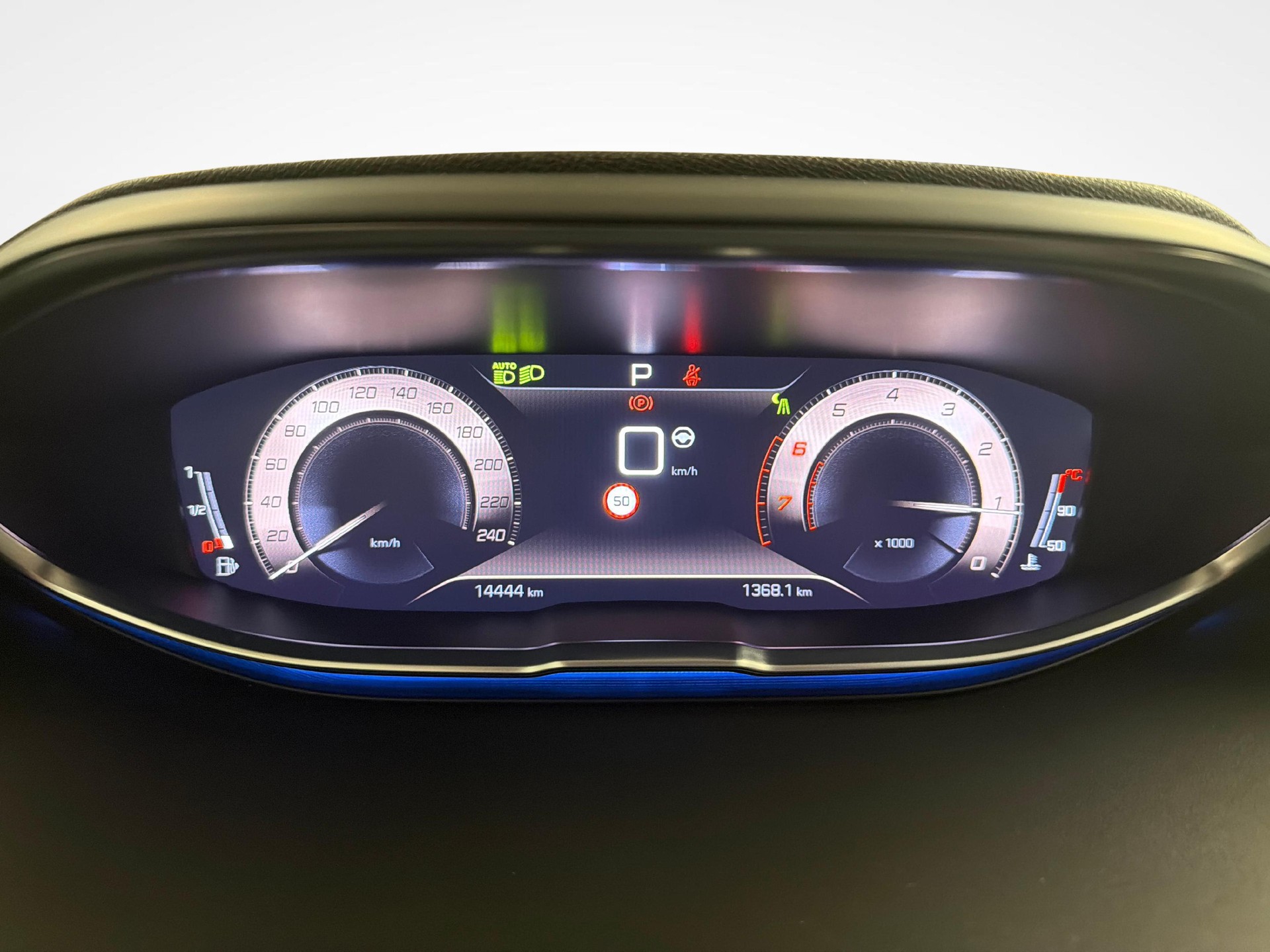 PEUGEOT 3008 1.2 PureTech GT Pack-image-12