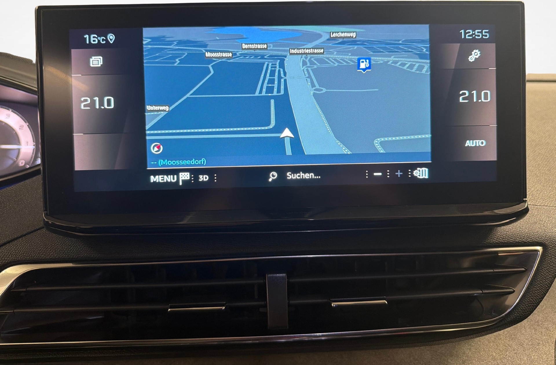 PEUGEOT 3008 1.2 PureTech GT Pack-image-13