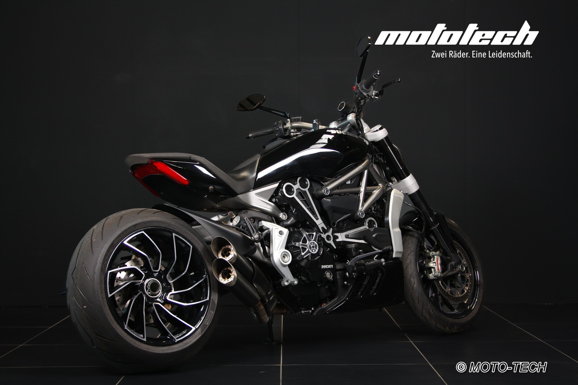 DUCATI XDiavel 1260 S-showroom-element-2