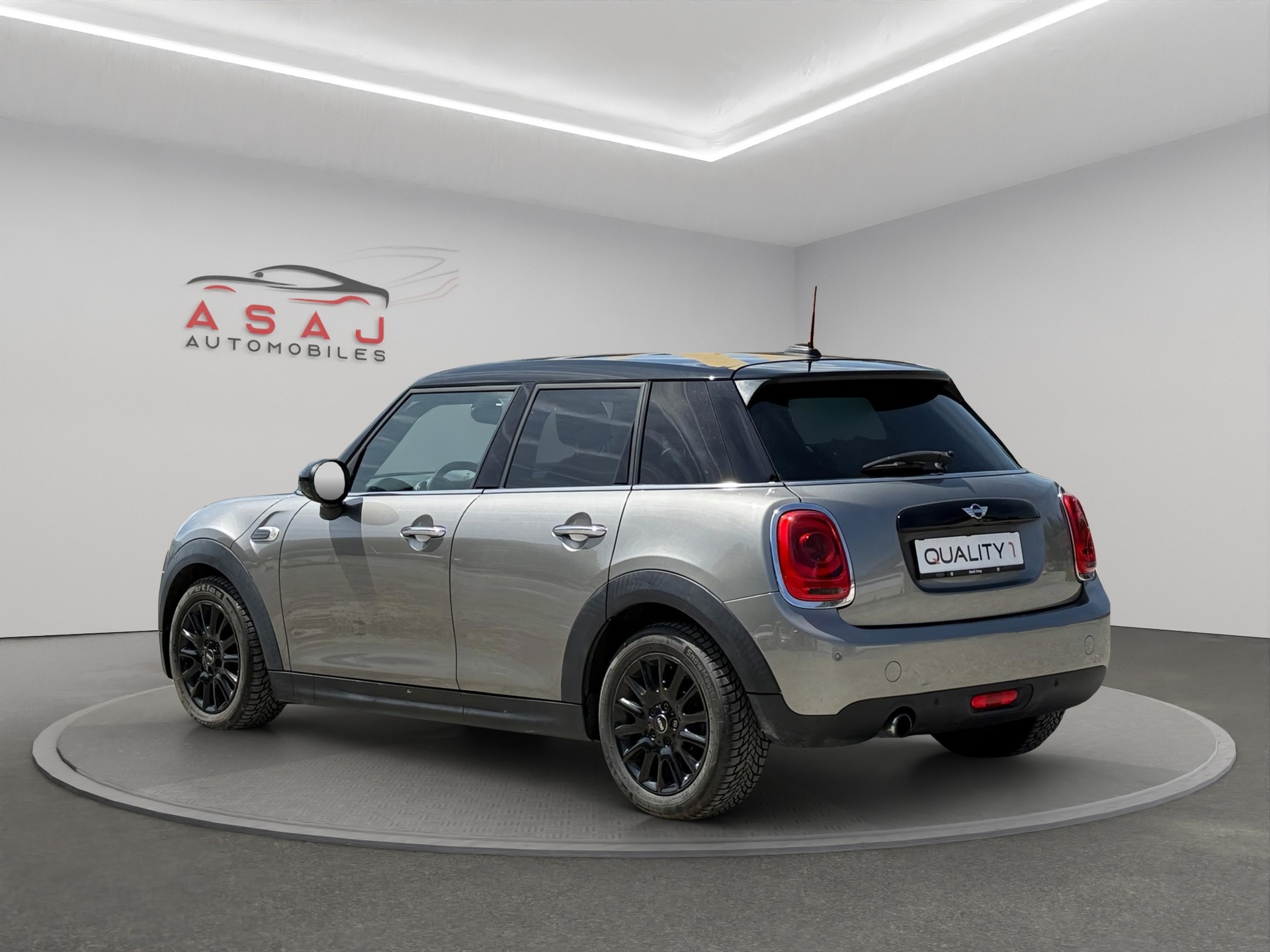 MINI Cooper Steptronic-image-4