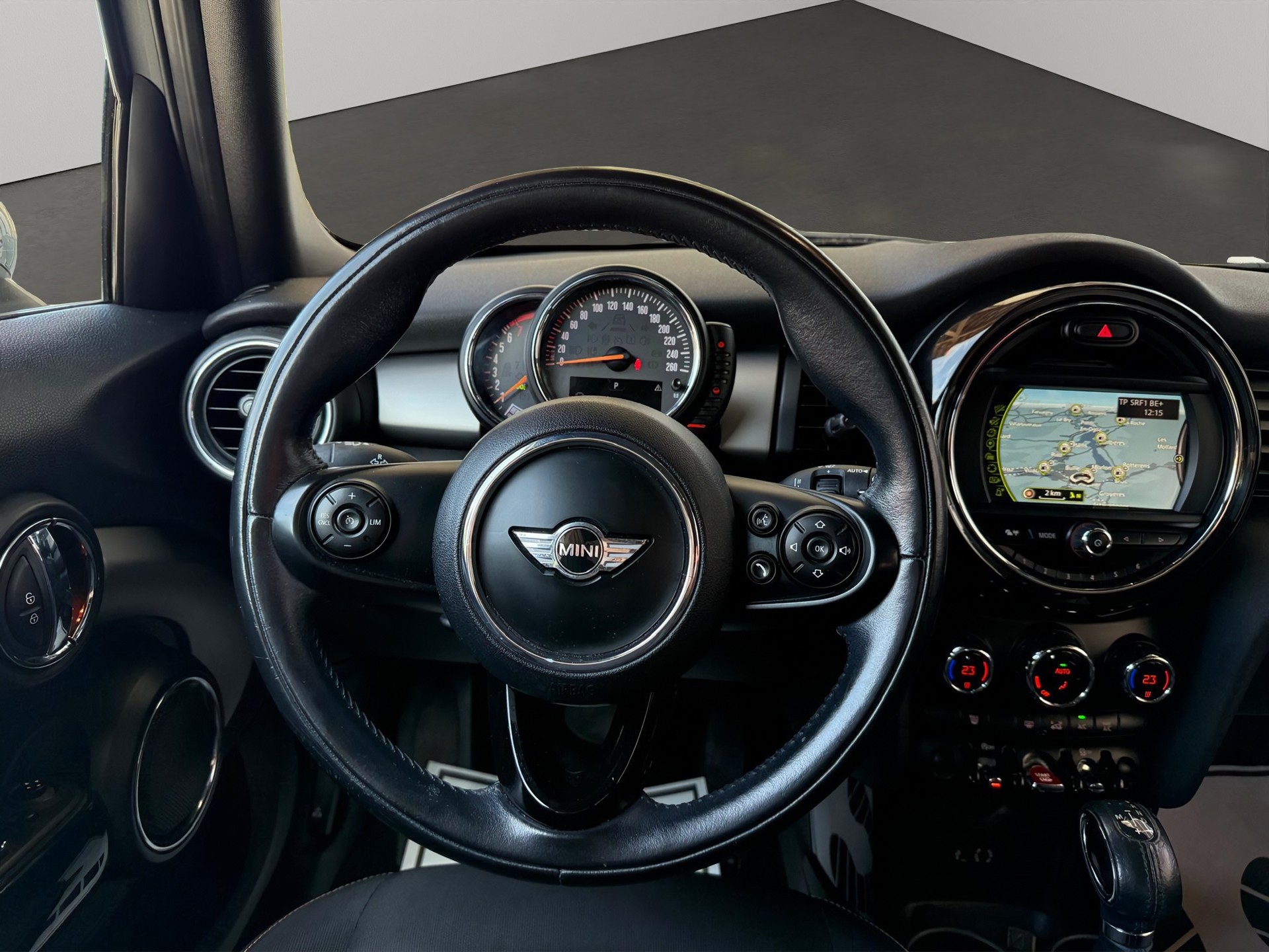 MINI Cooper Steptronic-image-10