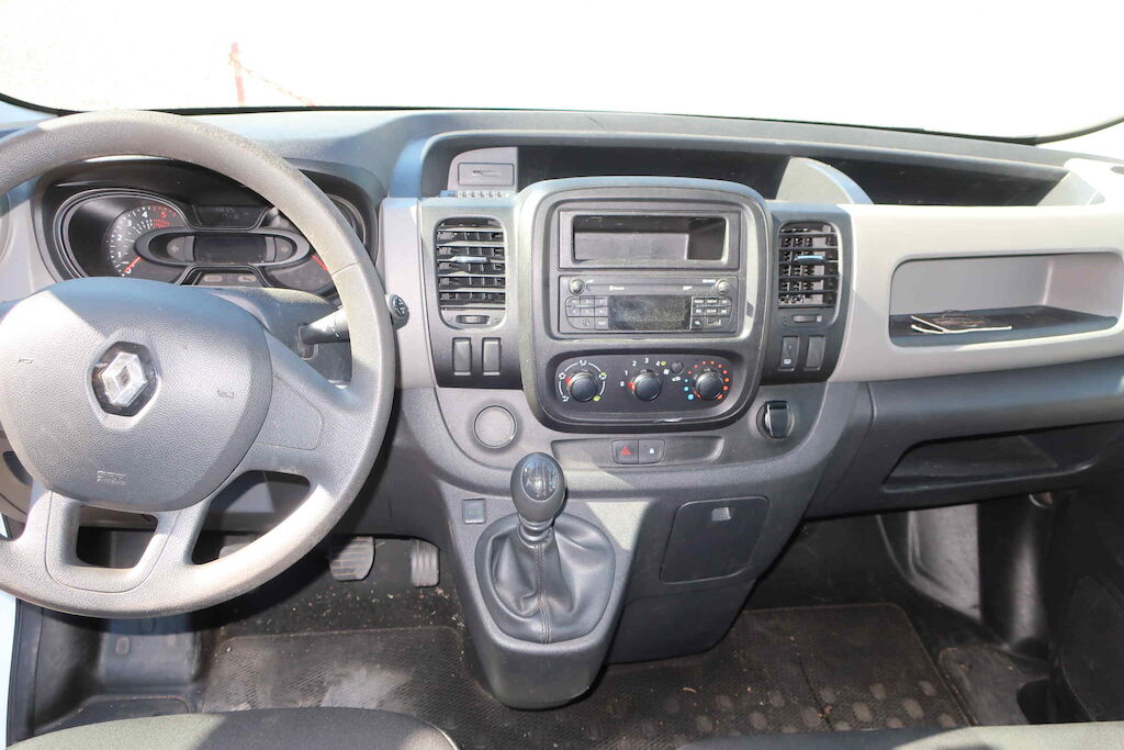 RENAULT Trafic 1.6 dCi 95 2.7t Access L1H1-image-2