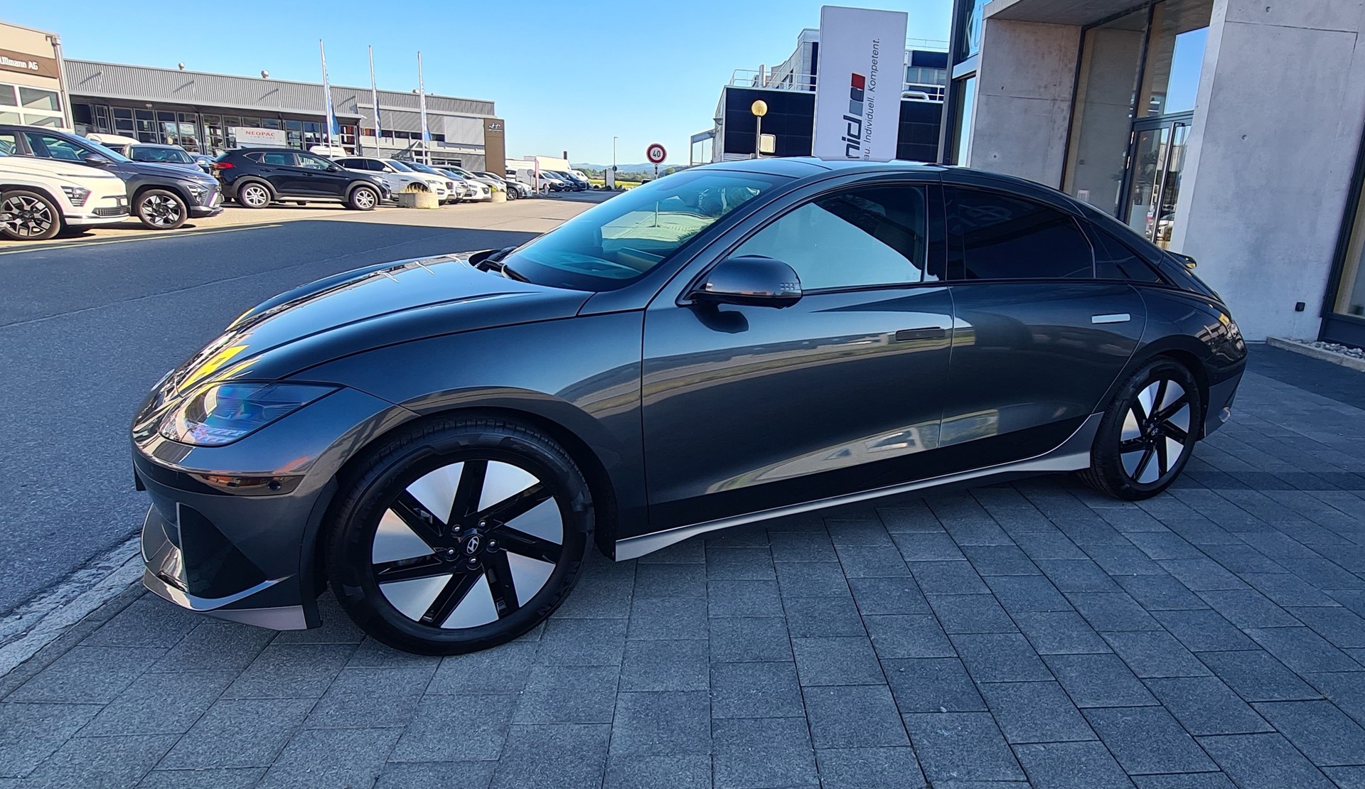 HYUNDAI Ioniq 6 77kWh Launch Edition 2WD-image-7