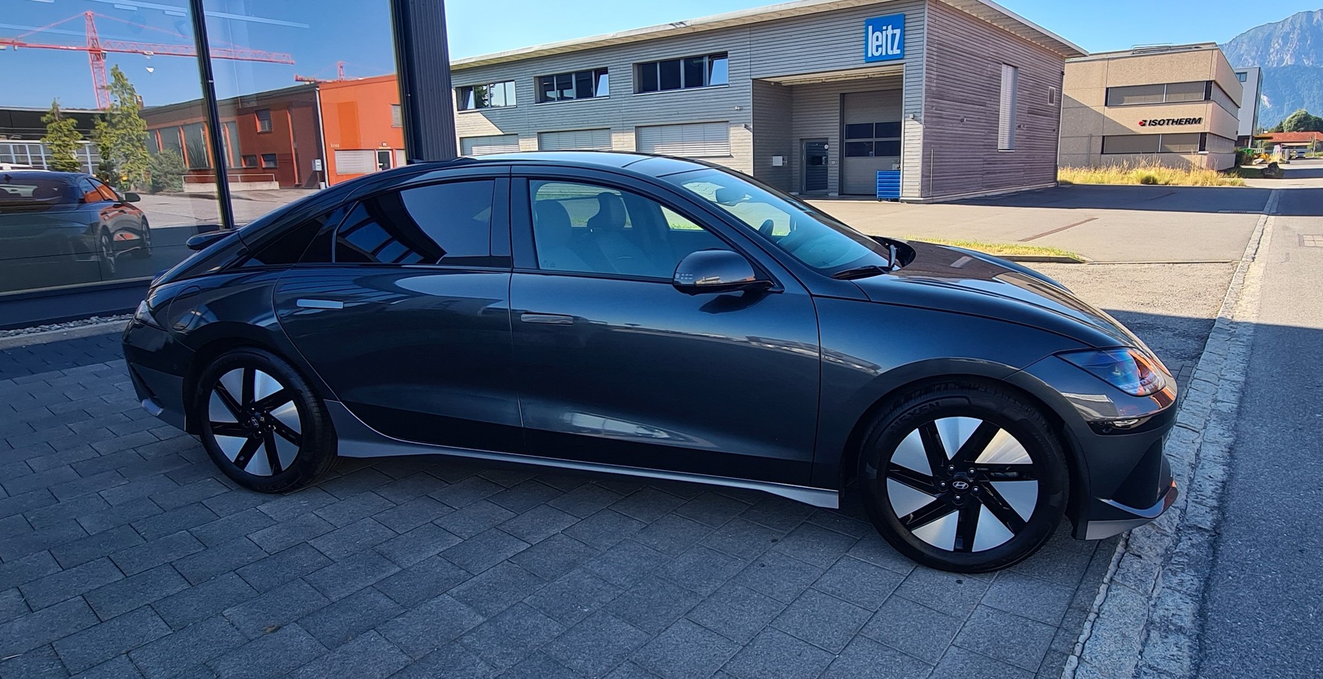 HYUNDAI Ioniq 6 77kWh Launch Edition 2WD-image-2