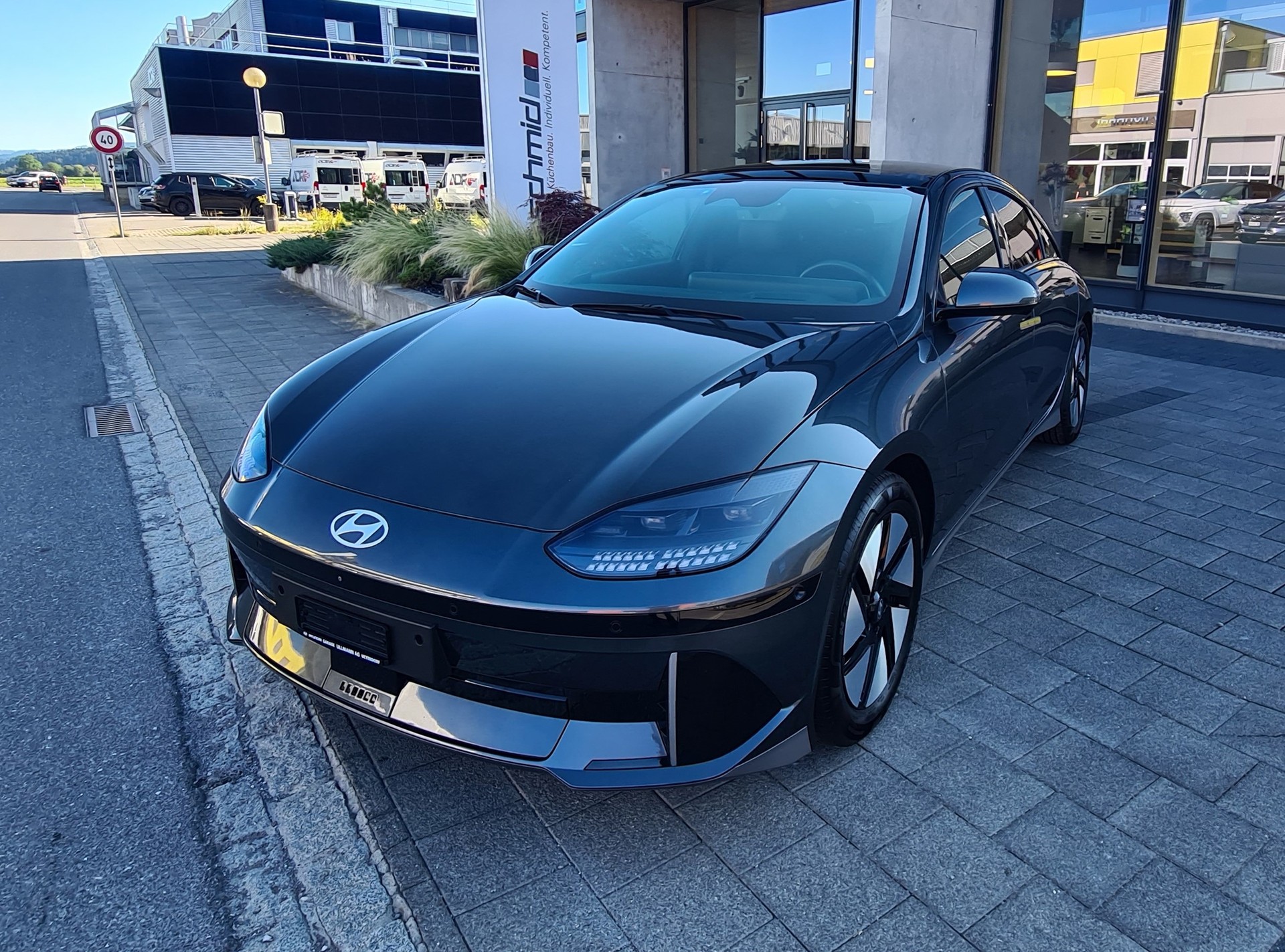 HYUNDAI Ioniq 6 77kWh Launch Edition 2WD-image-8