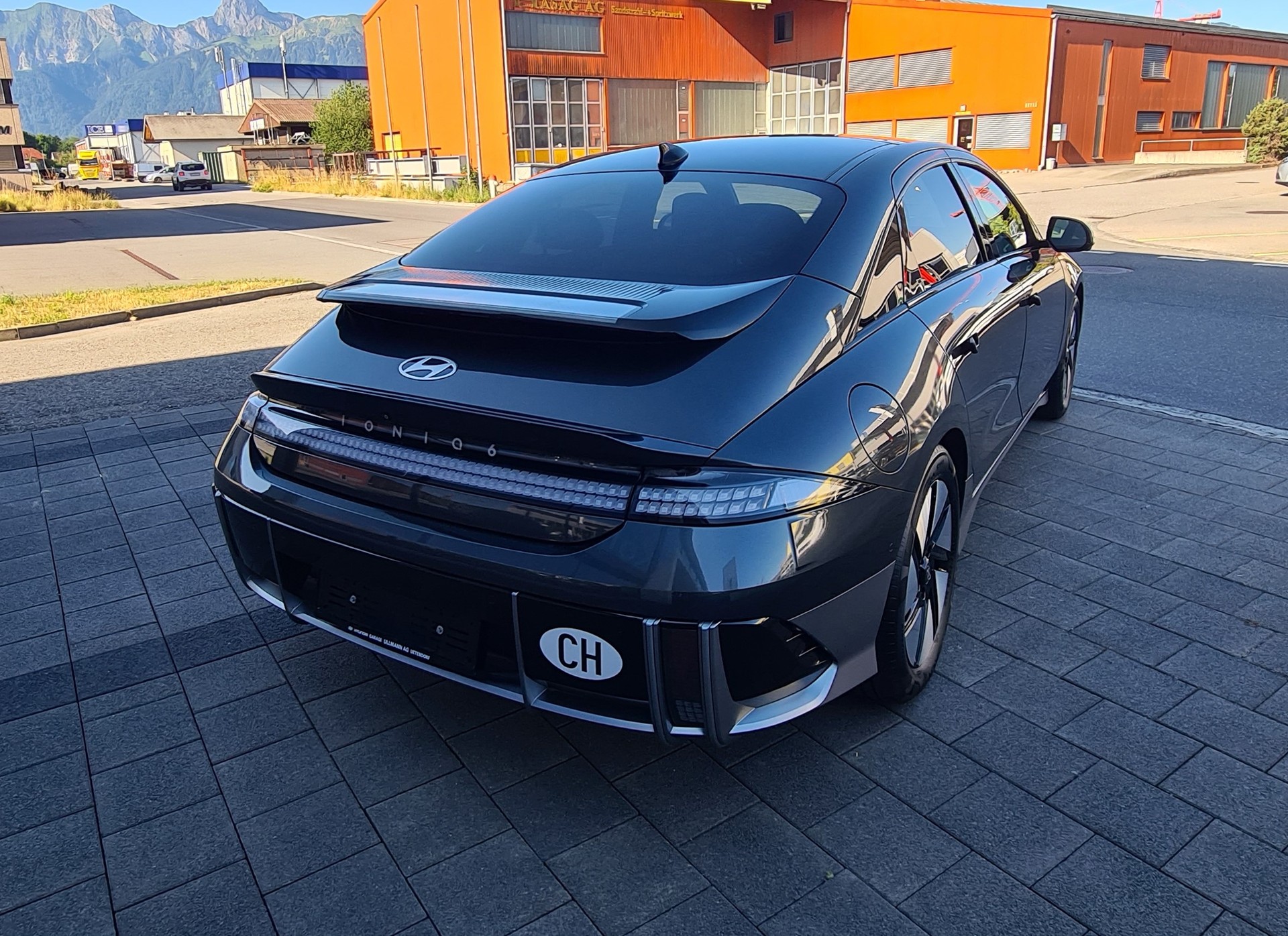 HYUNDAI Ioniq 6 77kWh Launch Edition 2WD-image-4