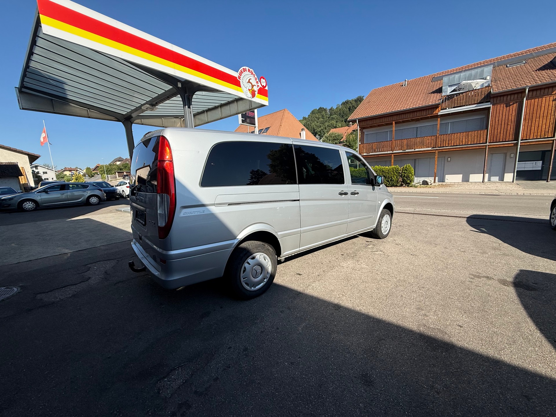 MERCEDES-BENZ Vito 116 CDI Blue Efficiency L 4Matic A-image-2