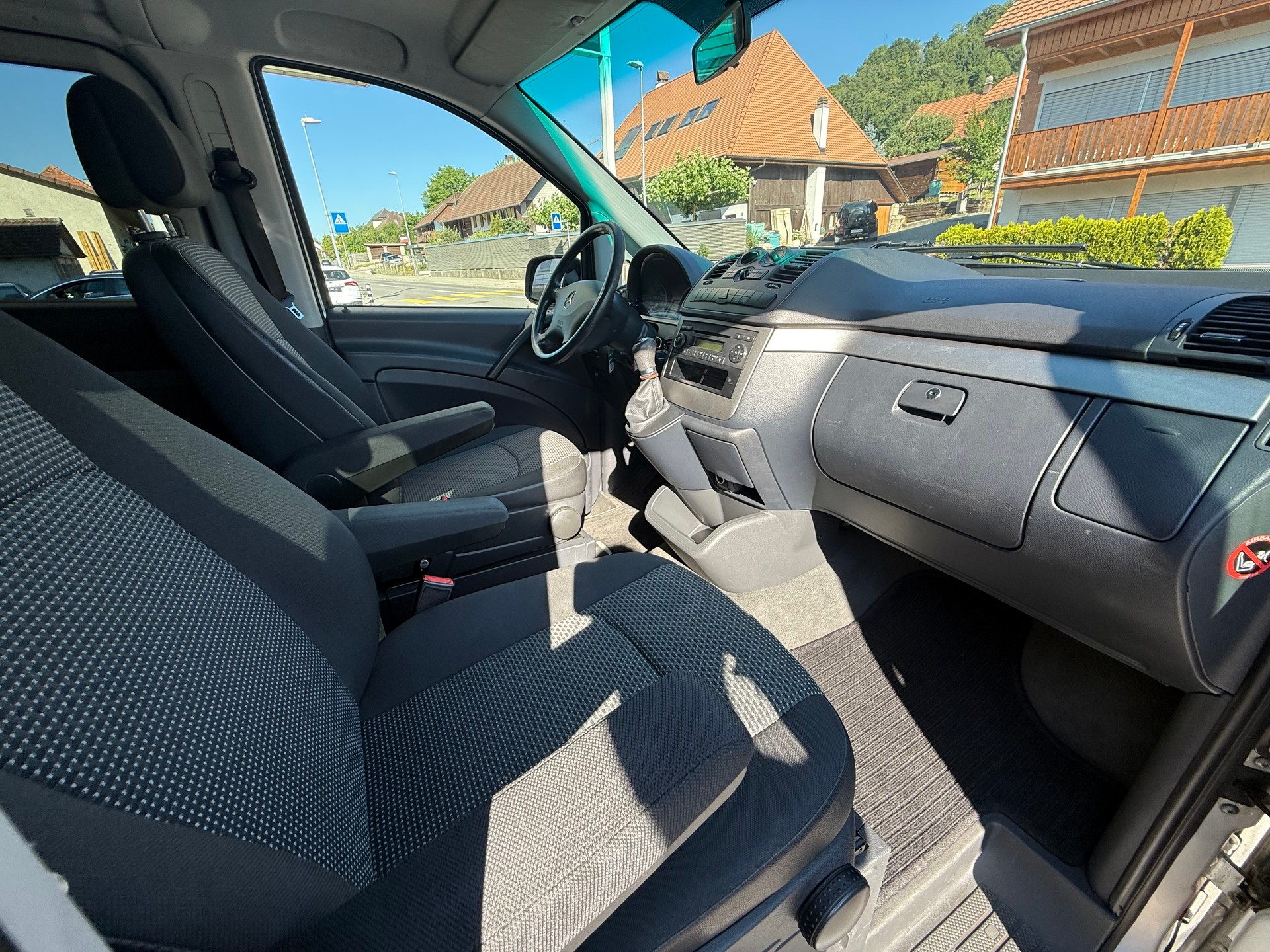 MERCEDES-BENZ Vito 116 CDI Blue Efficiency L 4Matic A-image-11