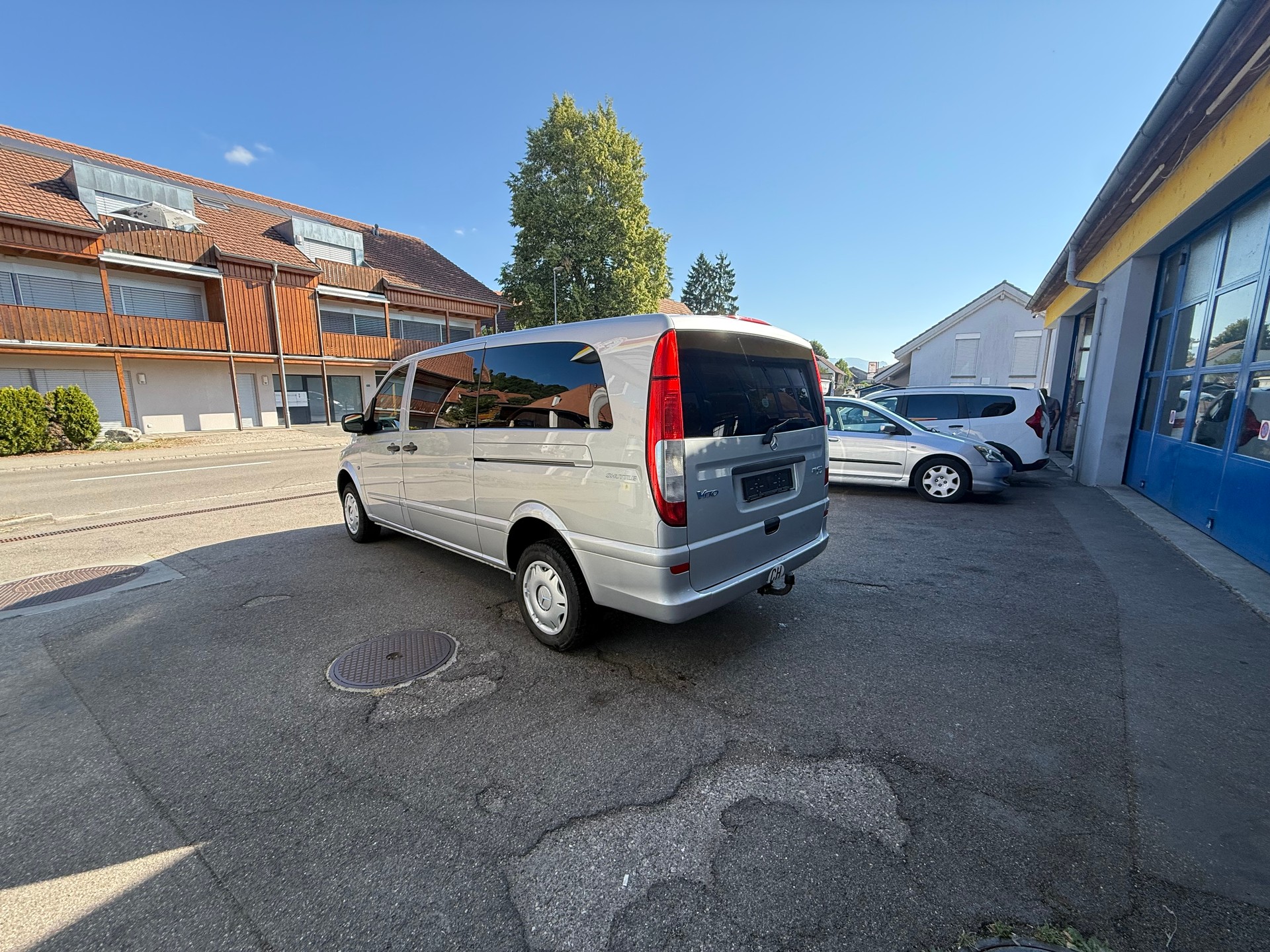 MERCEDES-BENZ Vito 116 CDI Blue Efficiency L 4Matic A-image-4