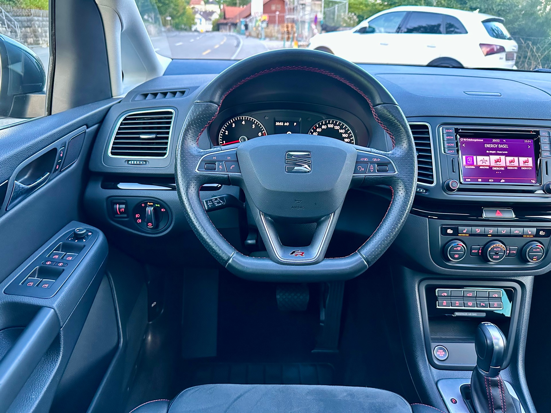 SEAT Alhambra 1.4 TSI DSG Hola FR-image-12