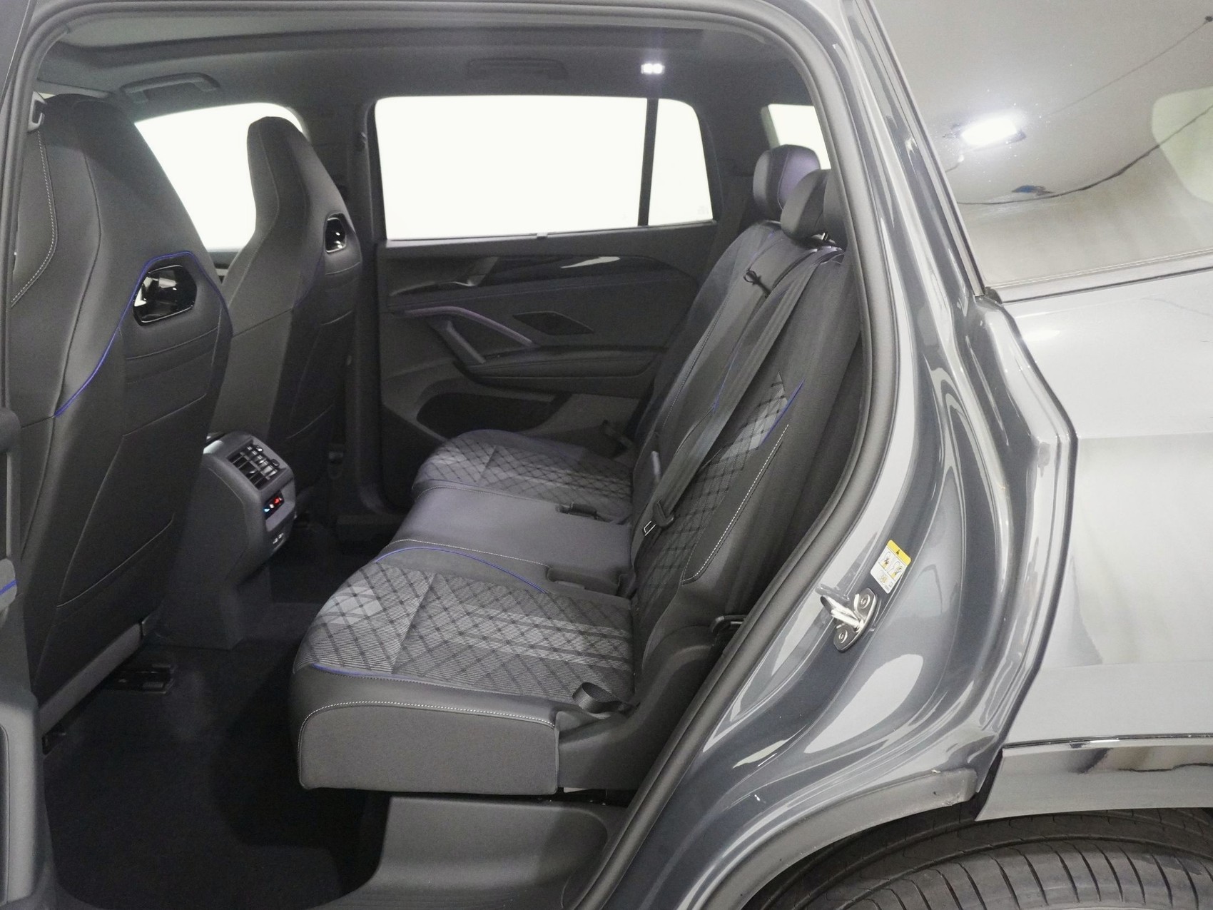 VW Tayron 2.0 TDI R-Line DSG 4motion-image-15