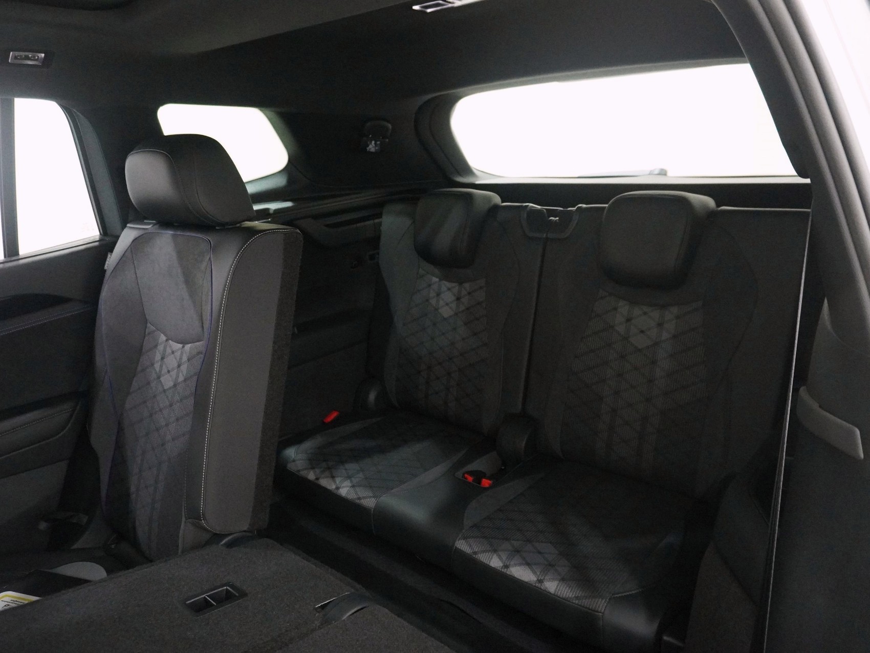 VW Tayron 2.0 TDI R-Line DSG 4motion-image-16