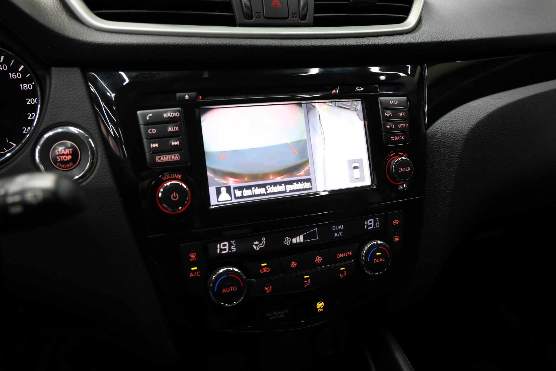 NISSAN Qashqai 1.6 dCi tekna ALL-MODE 4x4-image-8