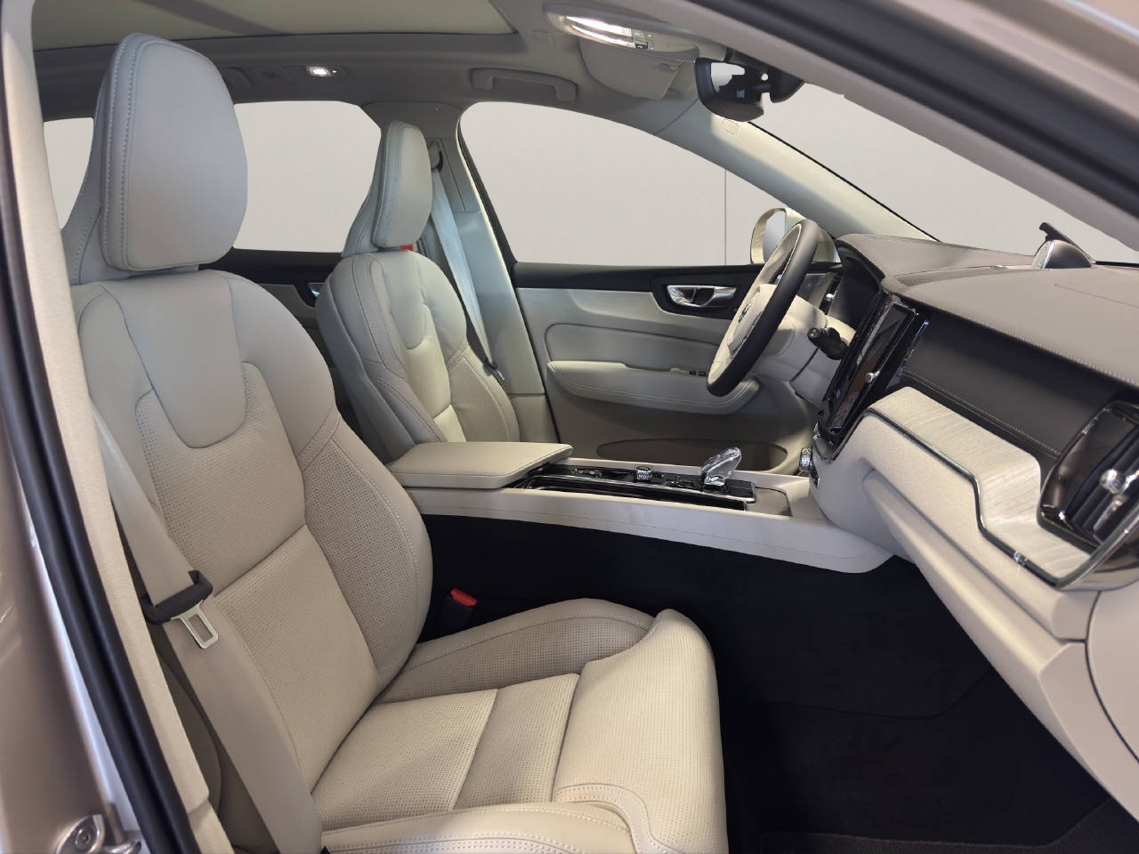 VOLVO XC60 2.0 T8 TE Ultimate Bright eAWD-image-14