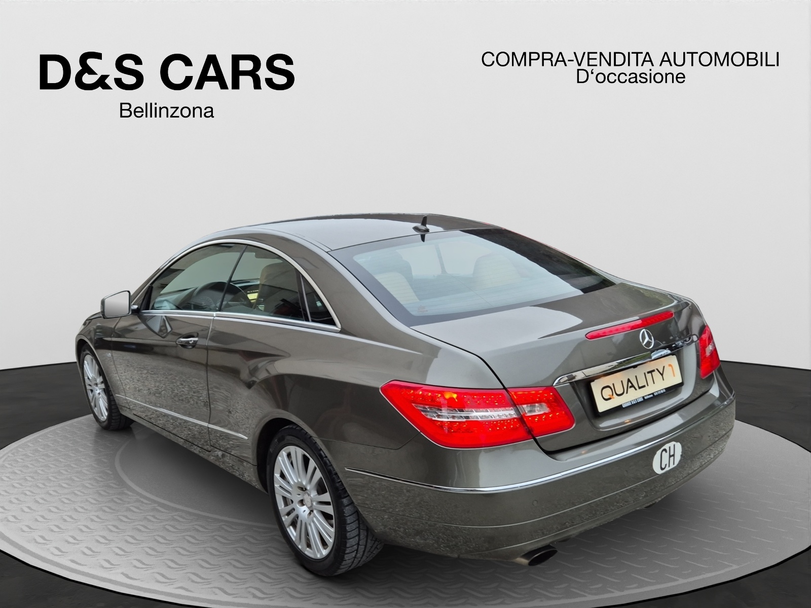 MERCEDES-BENZ E 250 CGI BlueEfficiency Automatic-image-3