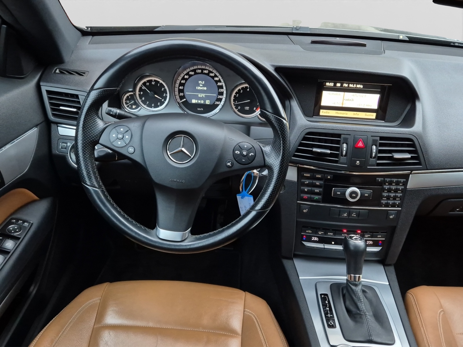 MERCEDES-BENZ E 250 CGI BlueEfficiency Automatic-image-9