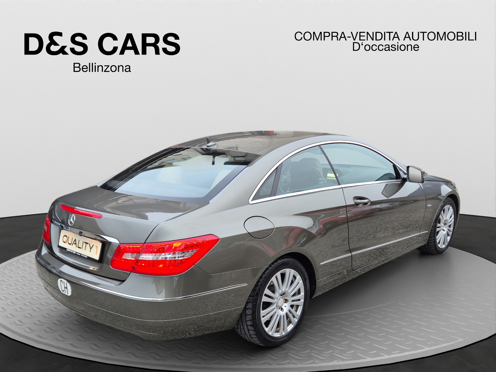 MERCEDES-BENZ E 250 CGI BlueEfficiency Automatic-image-5