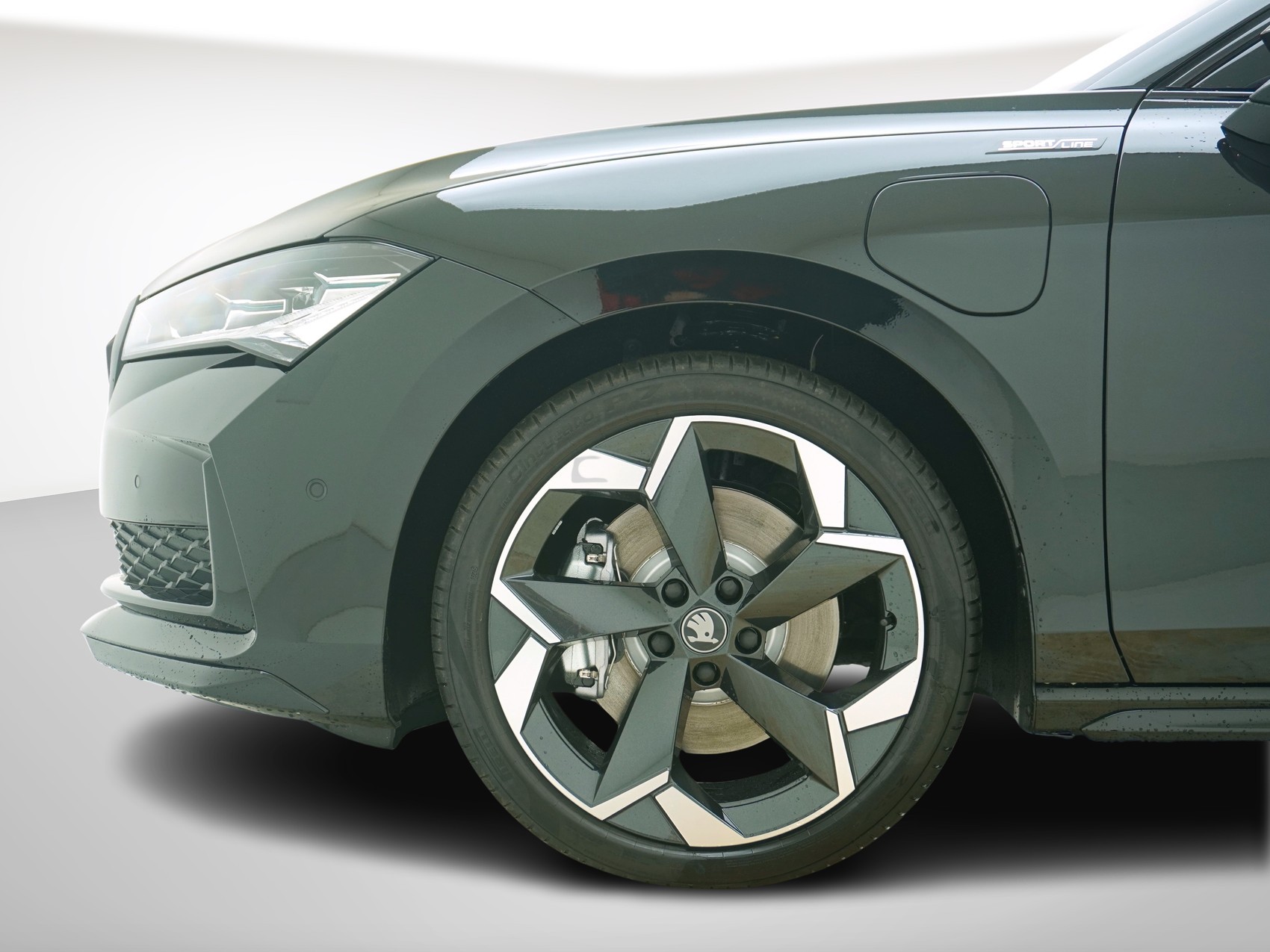 SKODA Superb 1.5 TSI Plug-in-Hybrid Sportline DSG-image-9