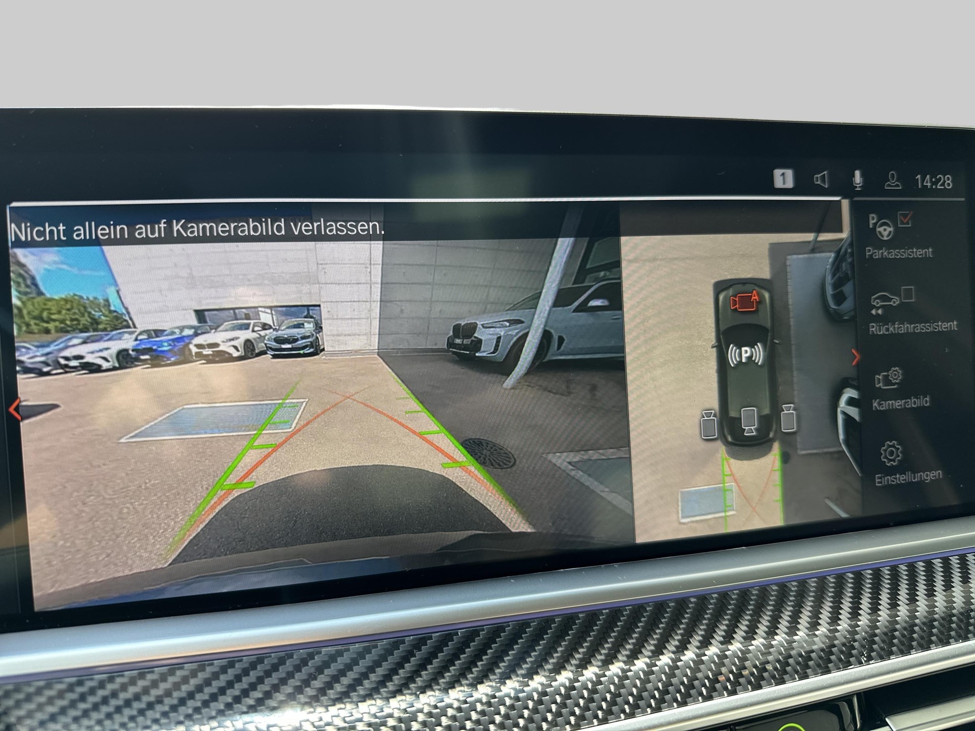 BMW X6 M50i-image-14