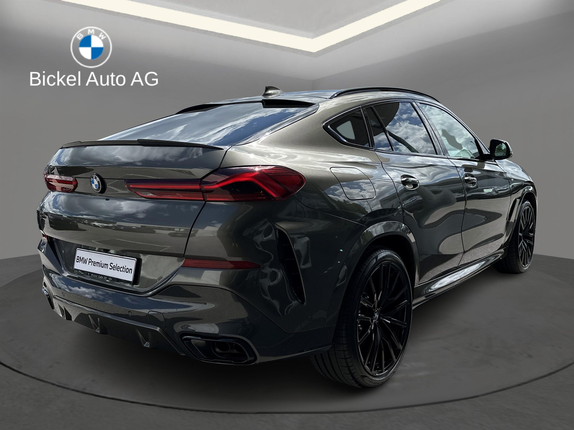 BMW X6 M50i-image-2