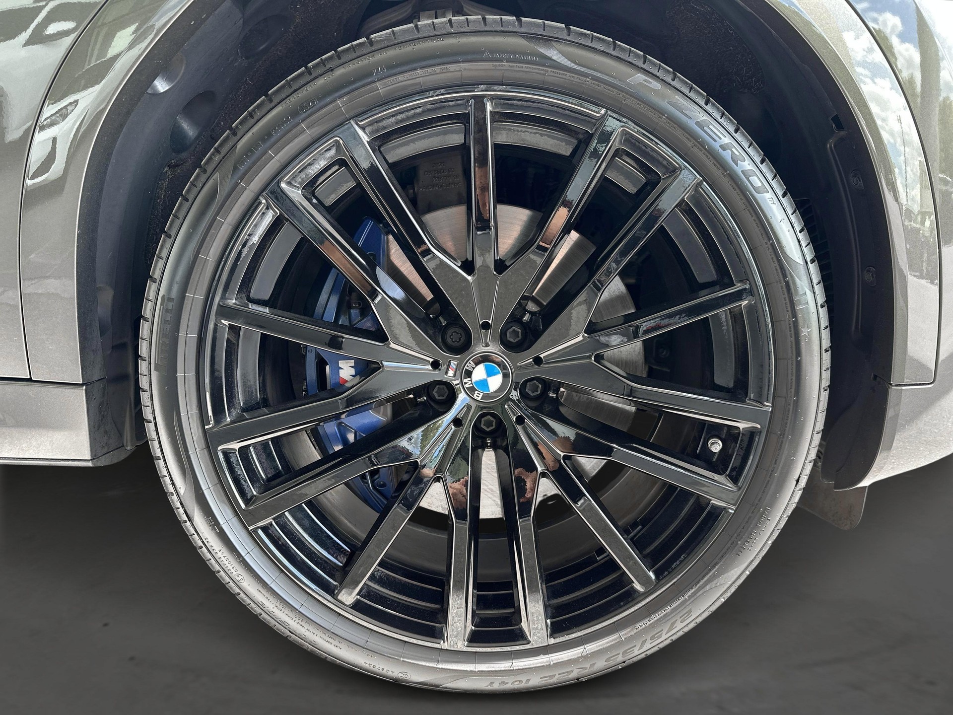 BMW X6 M50i-image-6