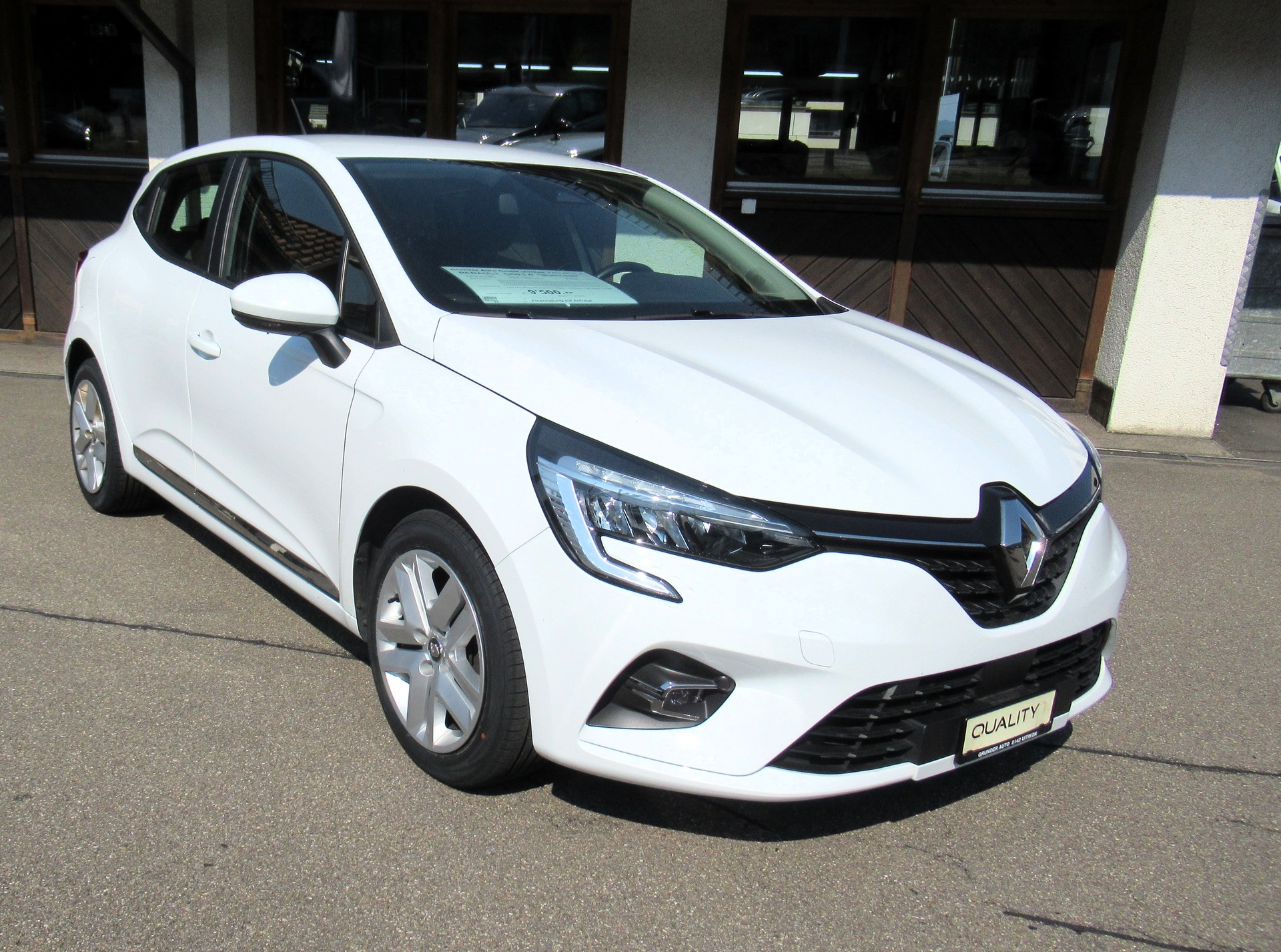 RENAULT Clio 1.0 Business-image-0