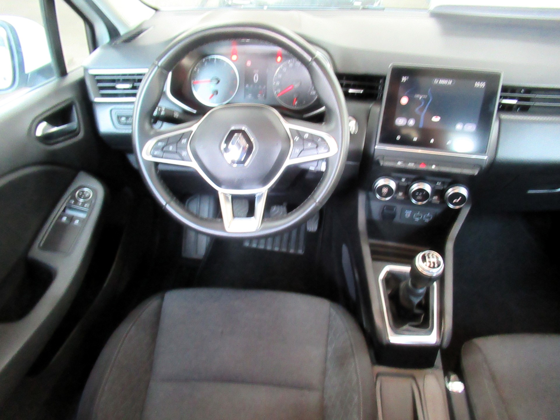 RENAULT Clio 1.0 Business-image-6