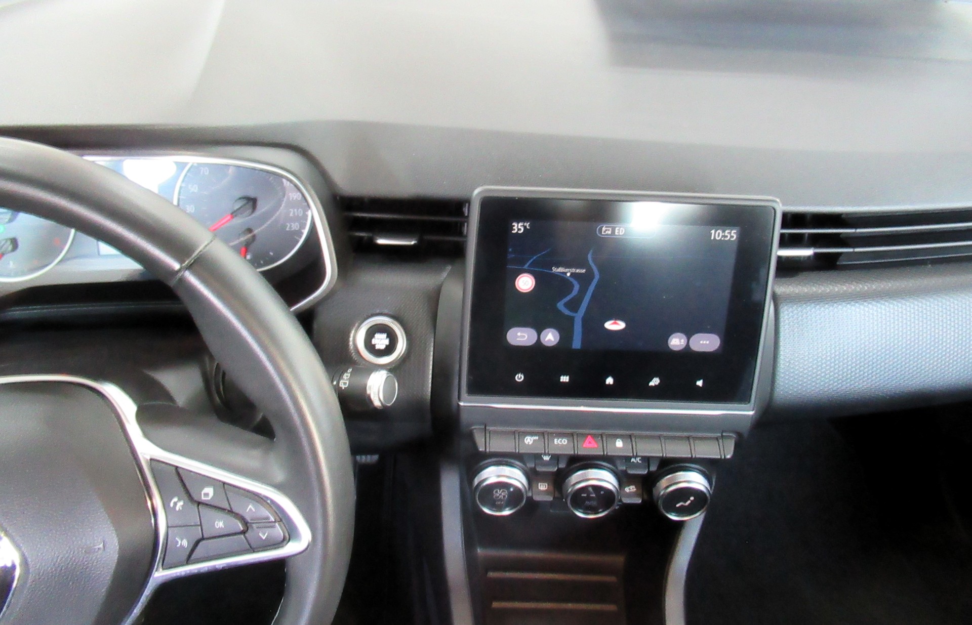 RENAULT Clio 1.0 Business-image-7