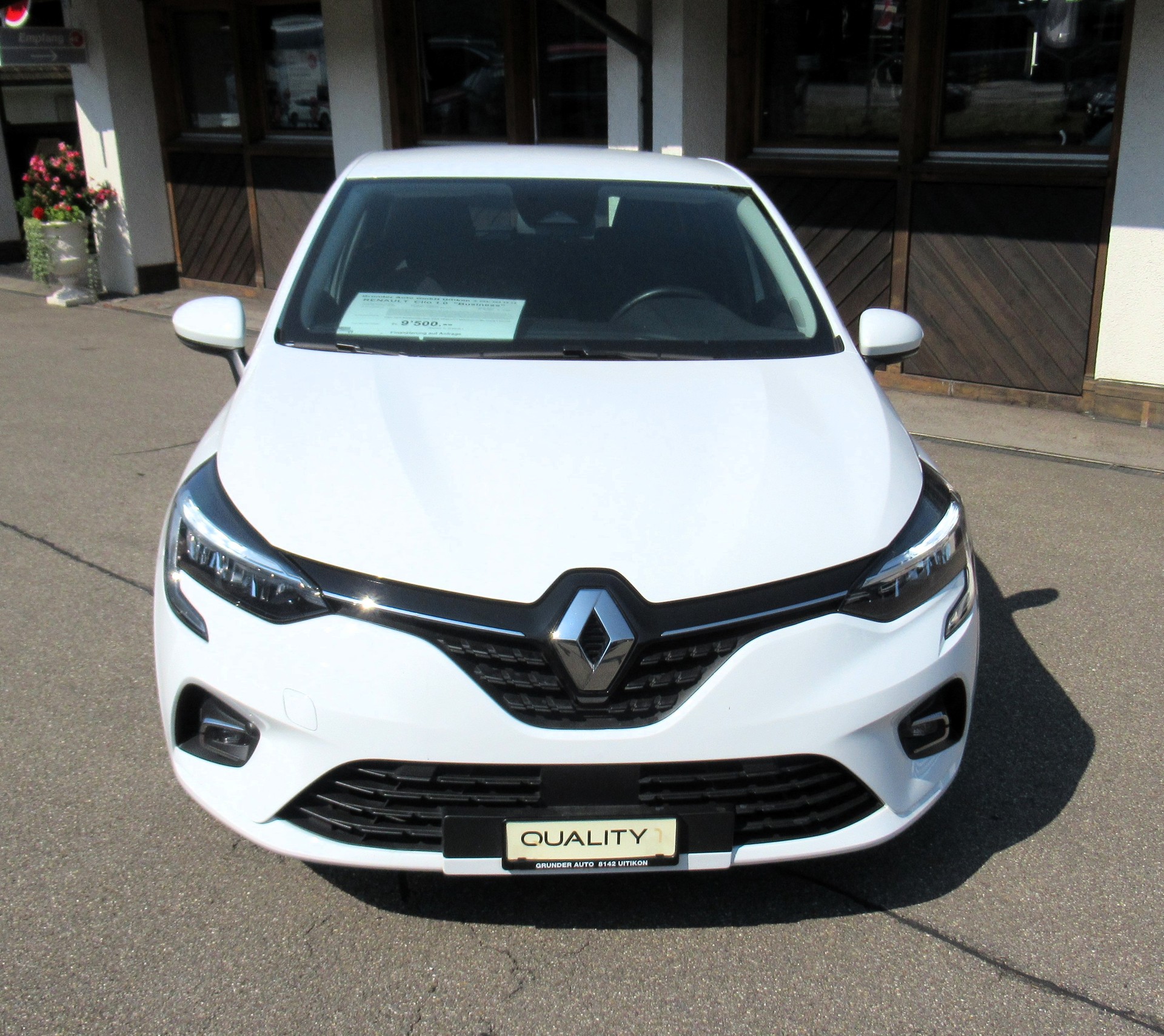 RENAULT Clio 1.0 Business-image-1
