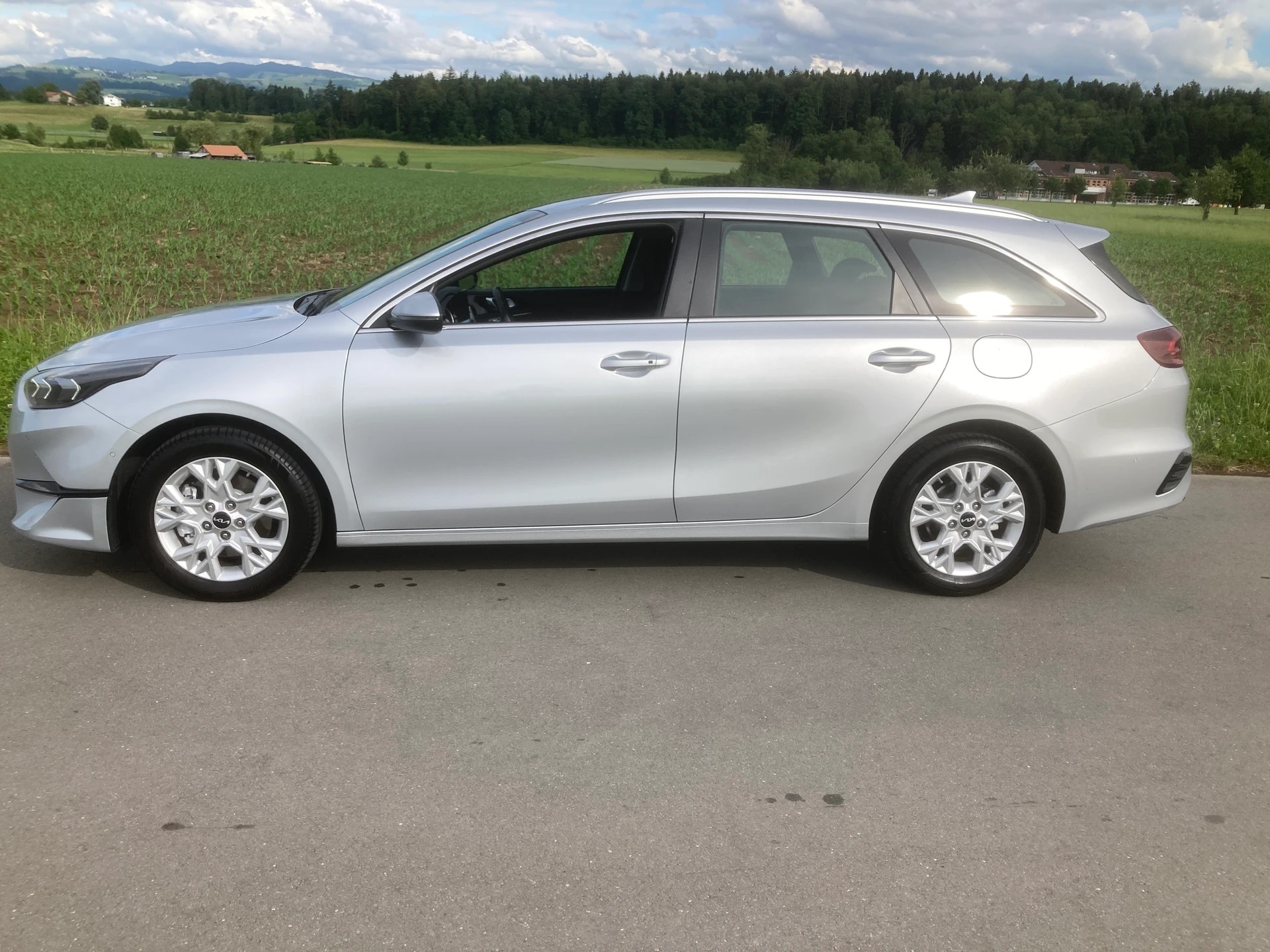 KIA Ceed Sportswagon 1.5 T-GDi MHEV Power DCT-image-4