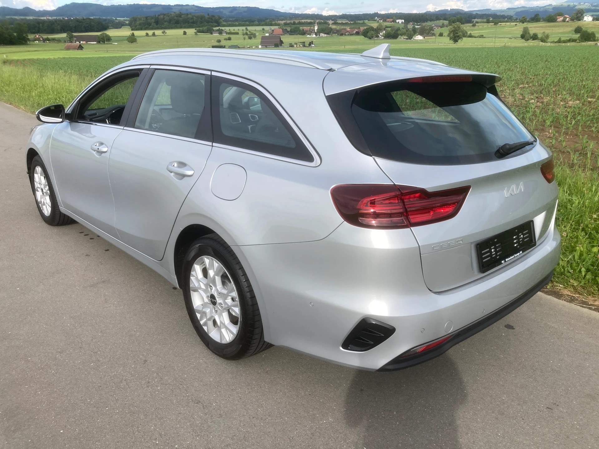 KIA Ceed Sportswagon 1.5 T-GDi MHEV Power DCT-image-3
