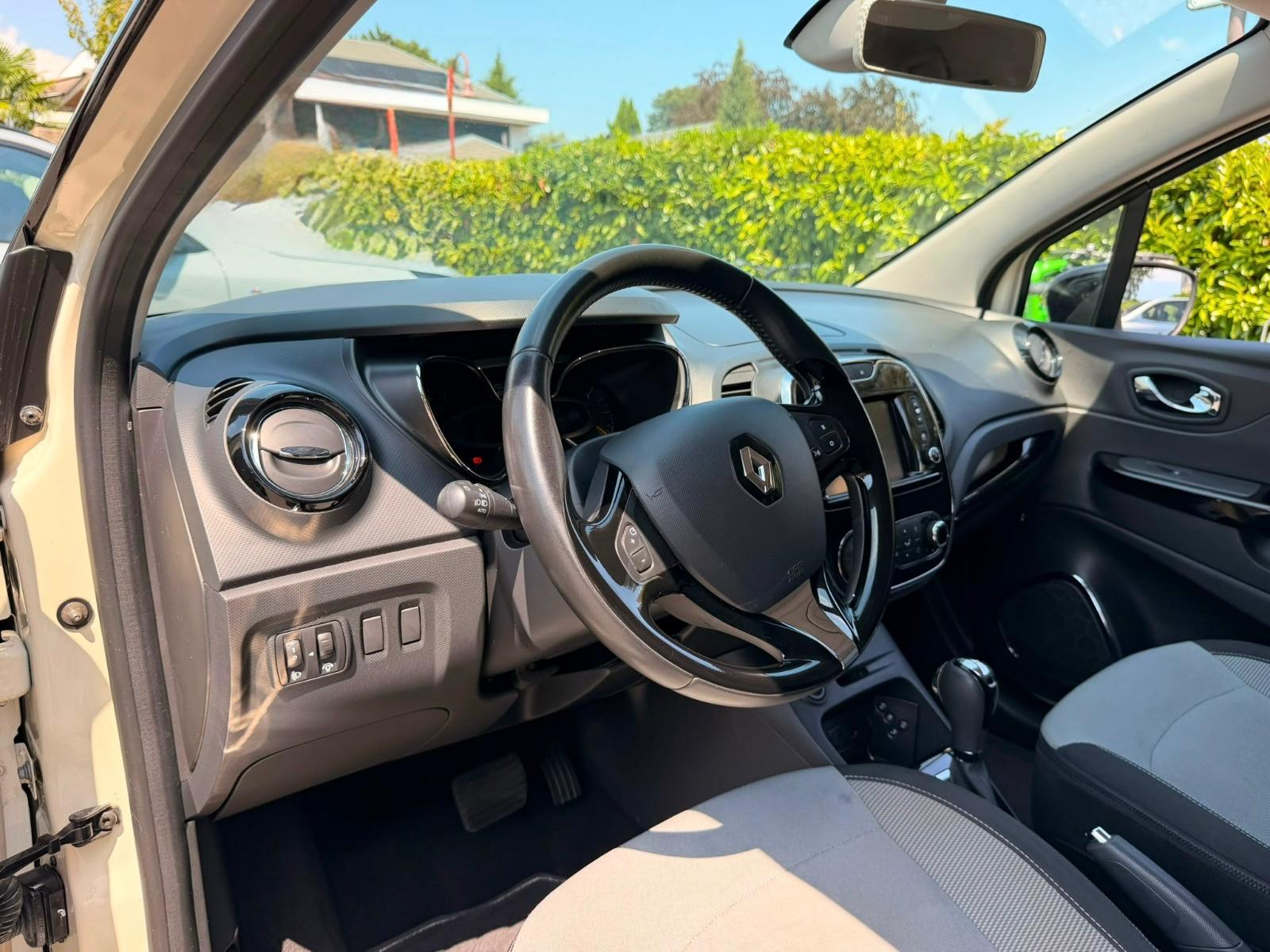 RENAULT Captur 1.2 T 16V Dynamique EDC-image-9