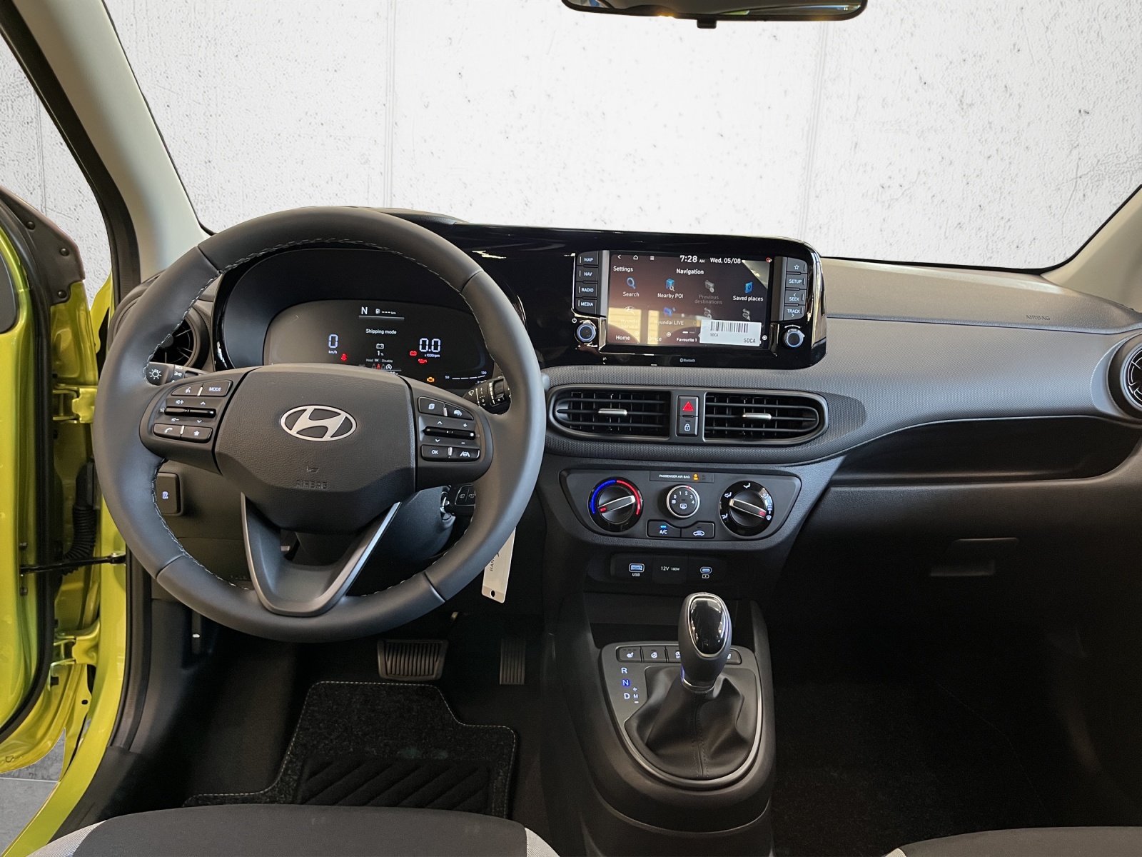 HYUNDAI i10 1.2 Amplia Aut.-image-12