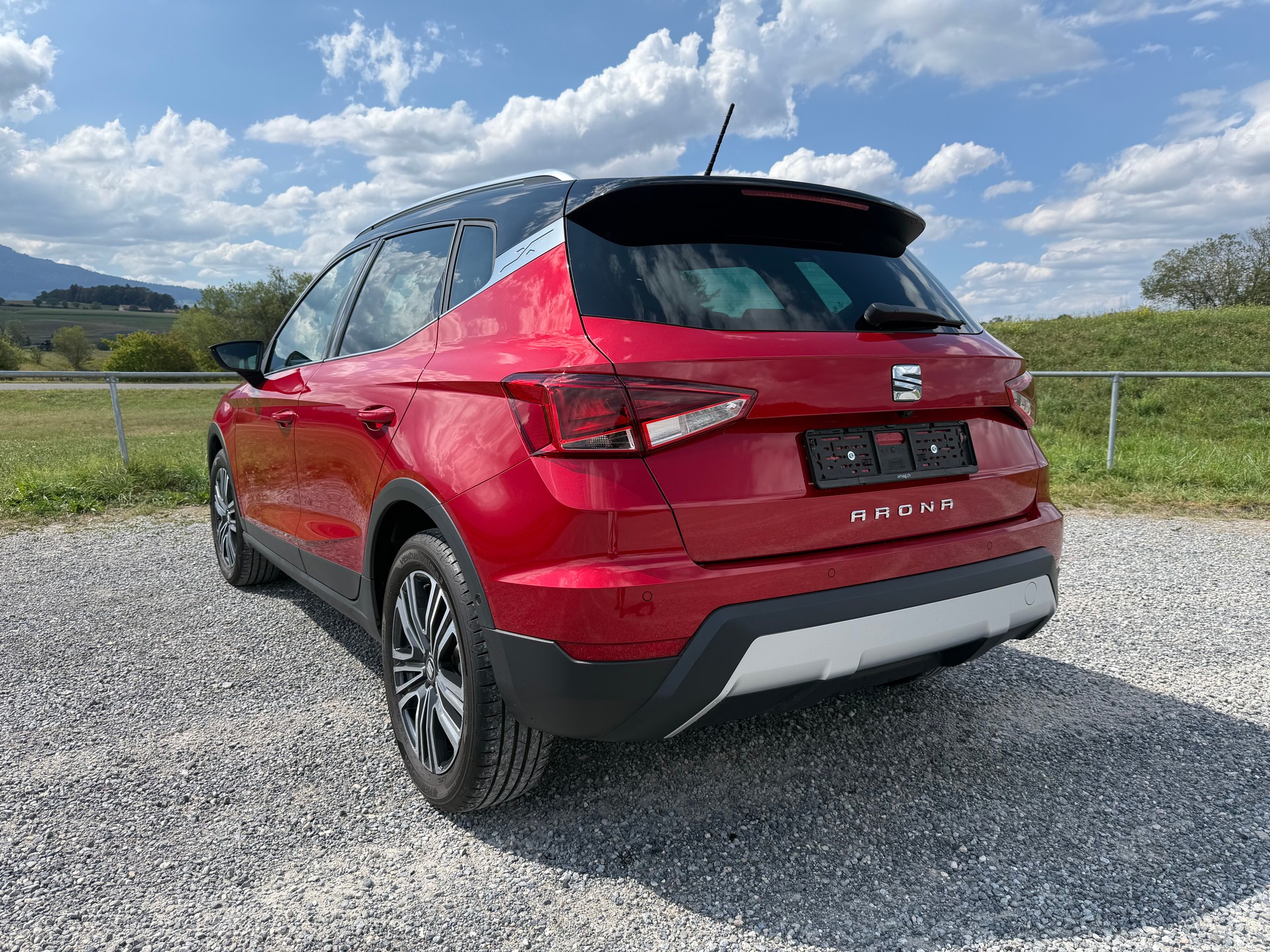 SEAT Arona 1.0 TSI Xcellence DSG-image-1
