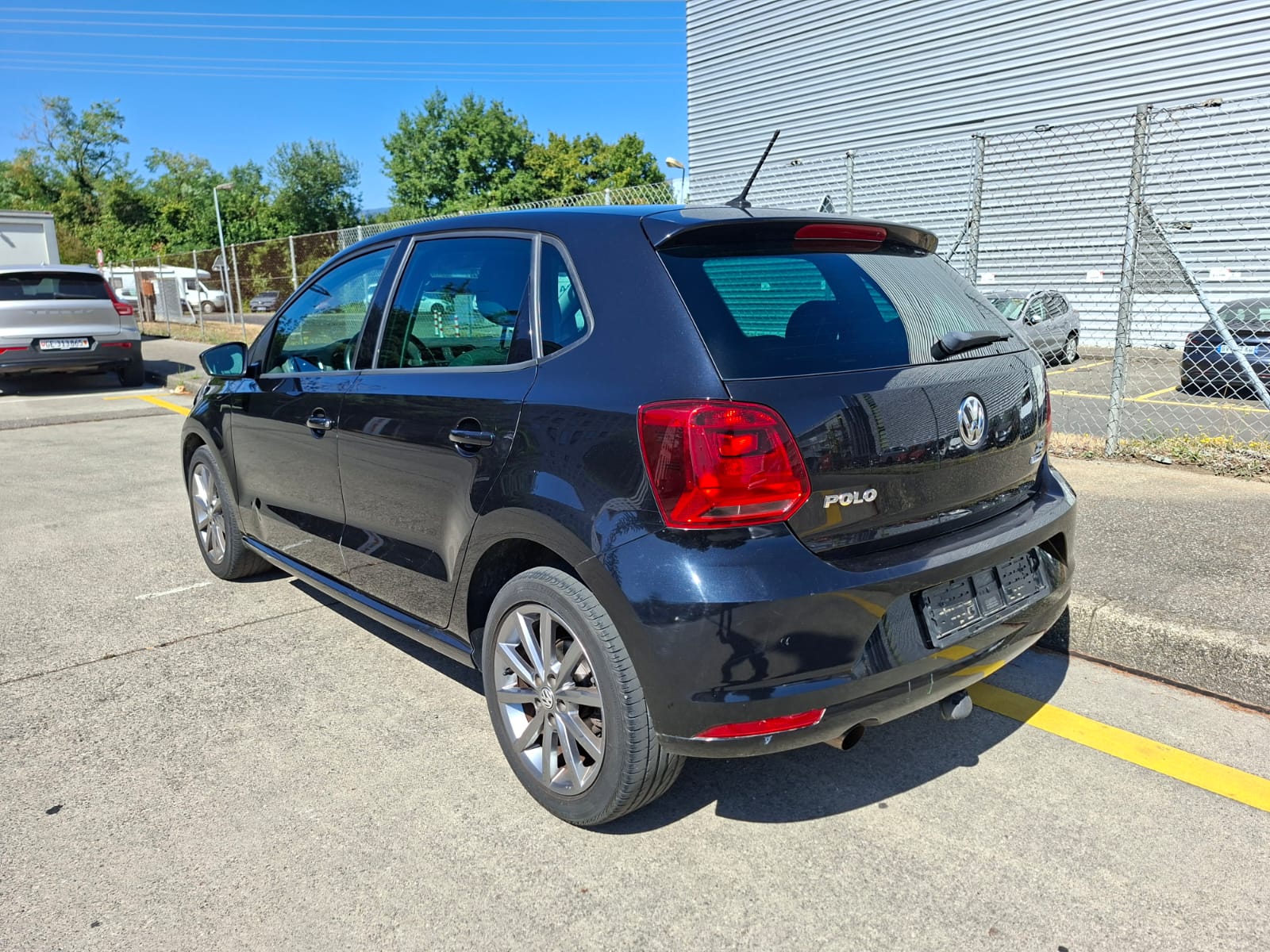 VW 1.2 BlueMotion Automatique-image-2
