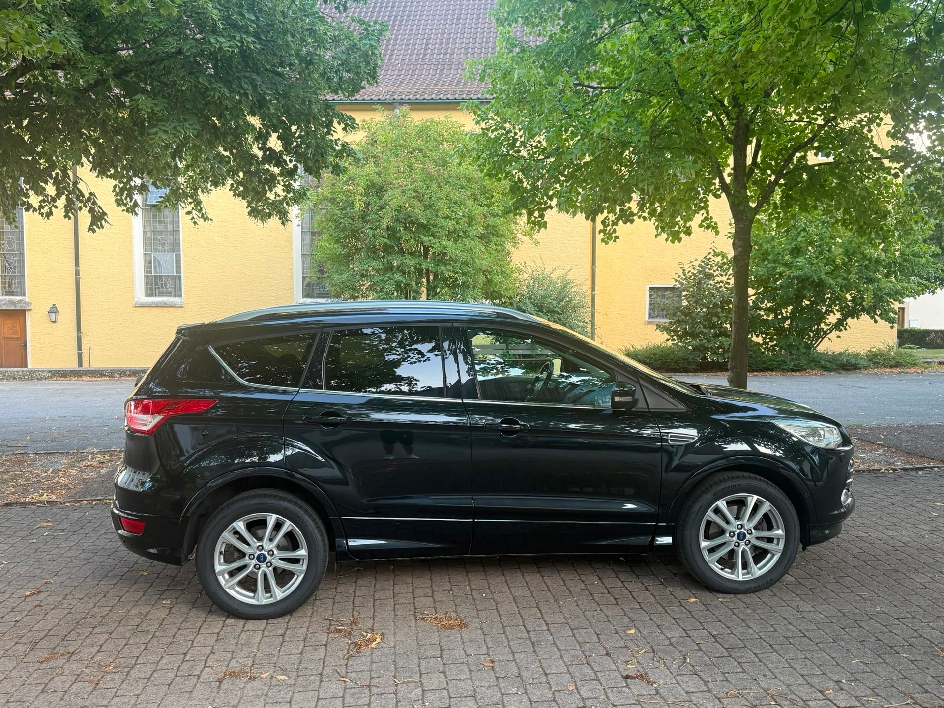 FORD Kuga 2.0 TDCi Titanium 4WD PowerShift-image-2