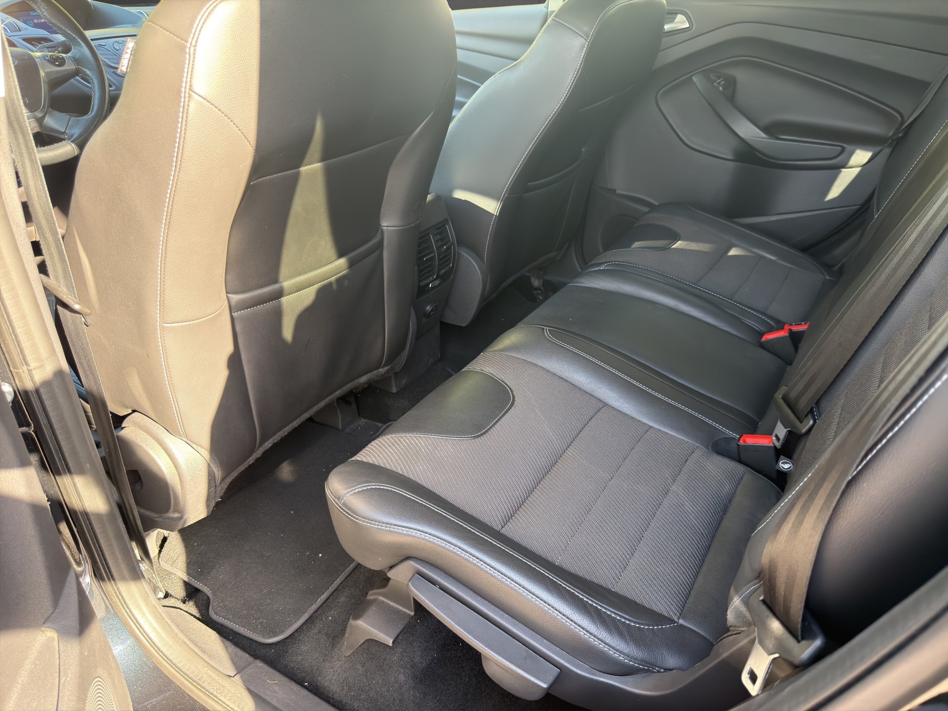 FORD Kuga 2.0 TDCi Titanium 4WD PowerShift-image-9