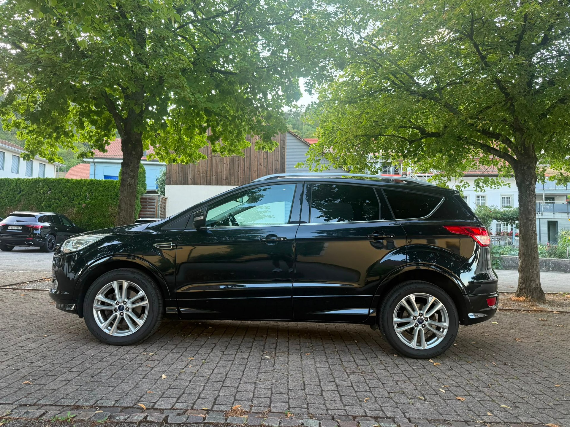 FORD Kuga 2.0 TDCi Titanium 4WD PowerShift-image-3