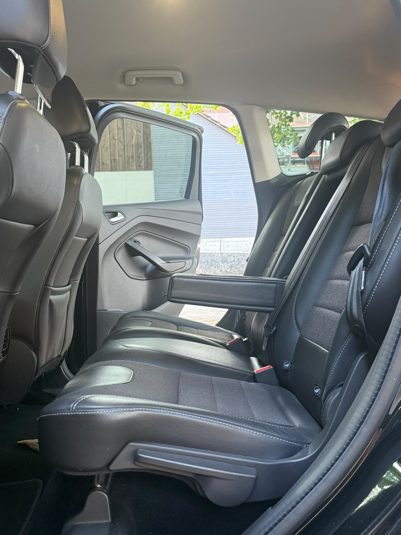 FORD Kuga 2.0 TDCi Titanium 4WD PowerShift-image-9