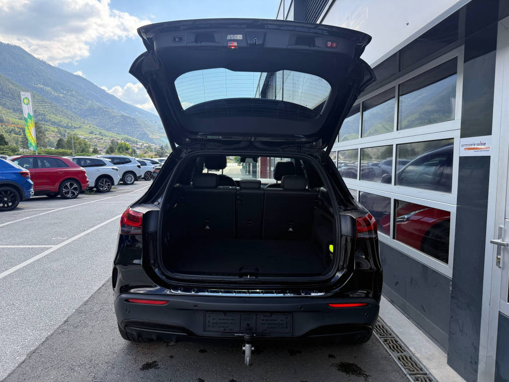 MERCEDES-BENZ EQA 350 Swiss Star AMG Line 4matic - CH-image-5