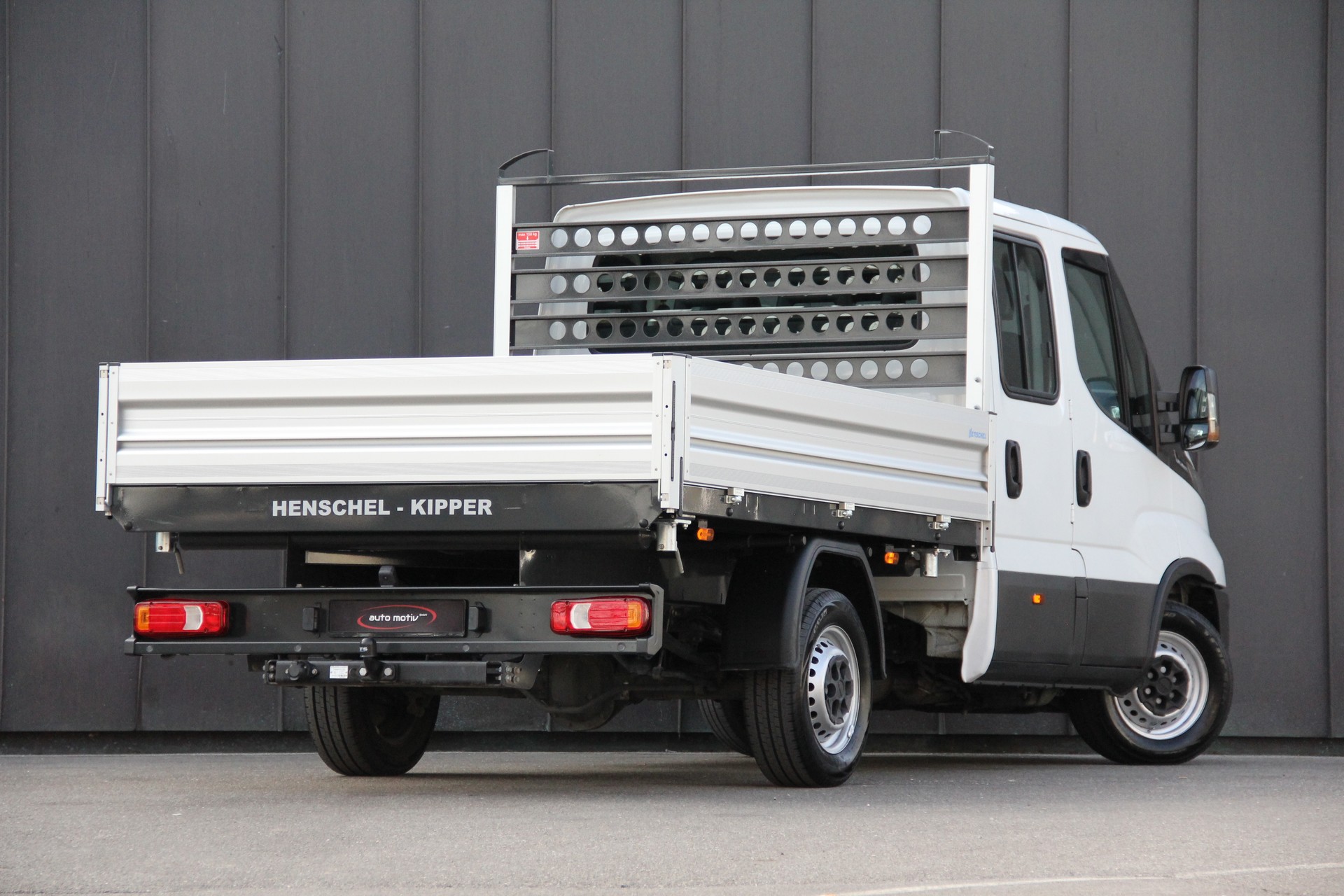 IVECO 35 C 16 A8 D *AUTOMAT* *KIPPER-3-SEITEN* *RÜCKFAHRKAMERA* *7-SITZE* *KLIMA* *ANHÄNGERKUPPLUNG* *910Kg-NUTZLAST*-image-3