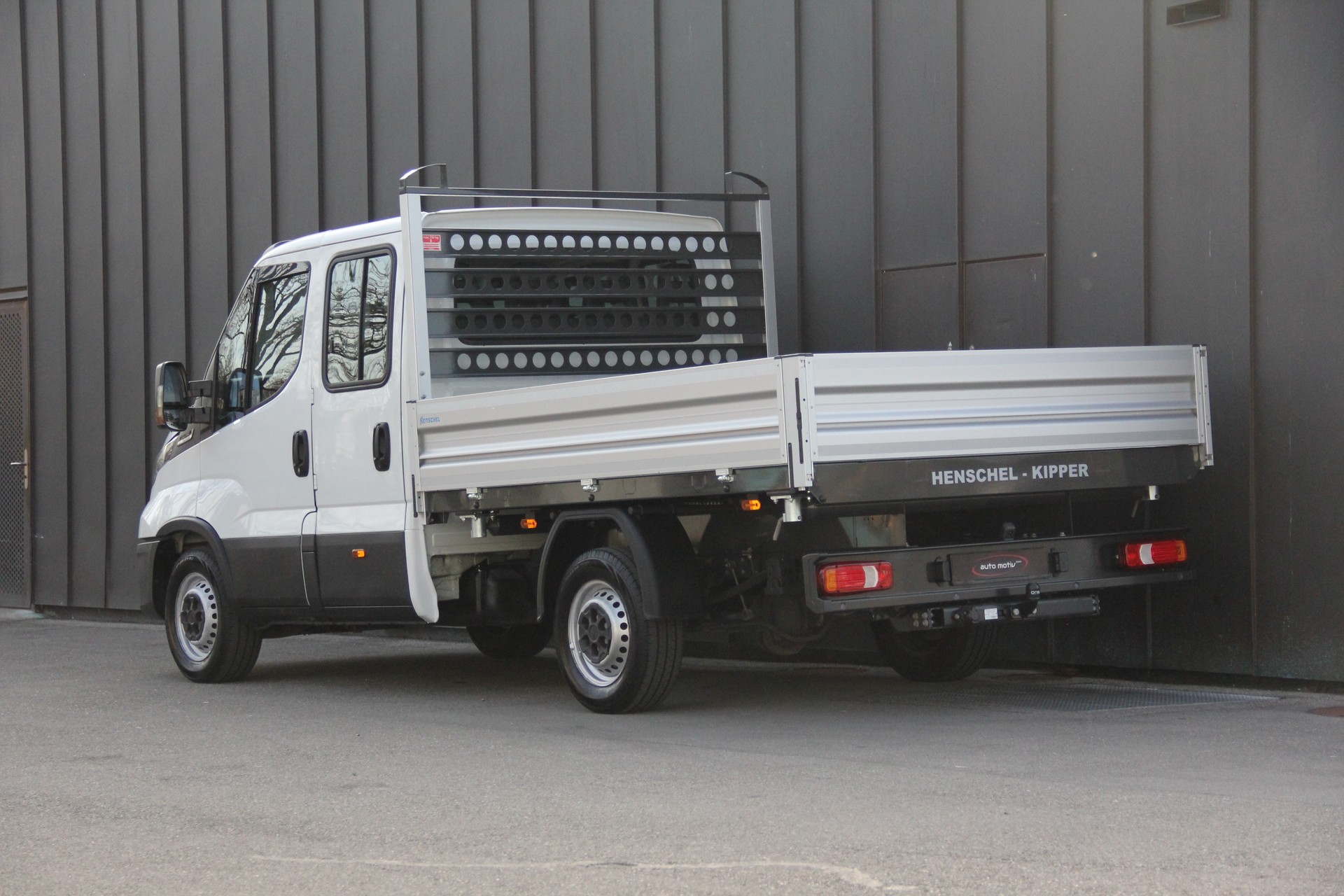 IVECO 35 C 16 A8 D *AUTOMAT* *KIPPER-3-SEITEN* *RÜCKFAHRKAMERA* *7-SITZE* *KLIMA* *ANHÄNGERKUPPLUNG* *910Kg-NUTZLAST*-image-9