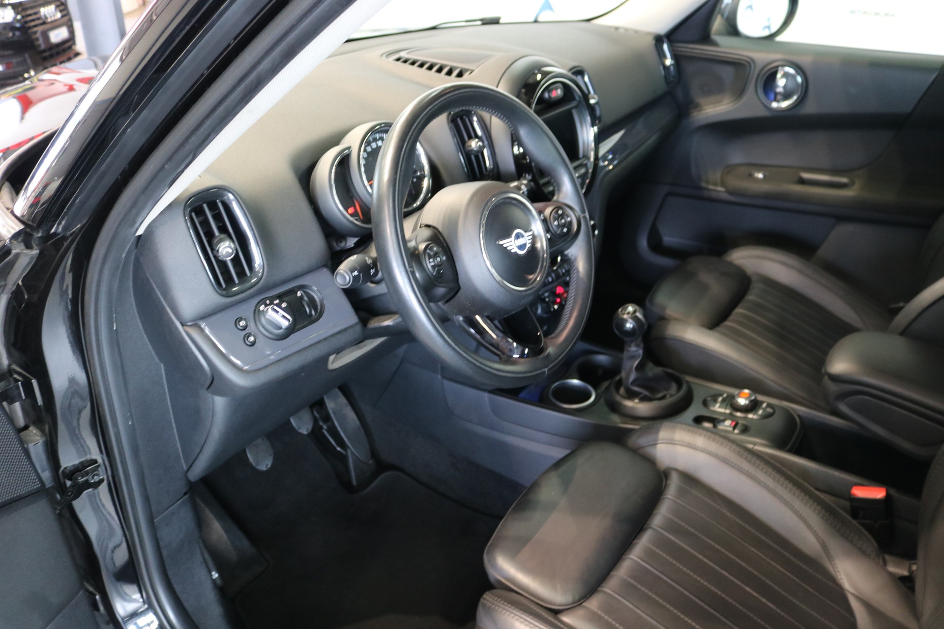MINI Countryman One FWD-image-35
