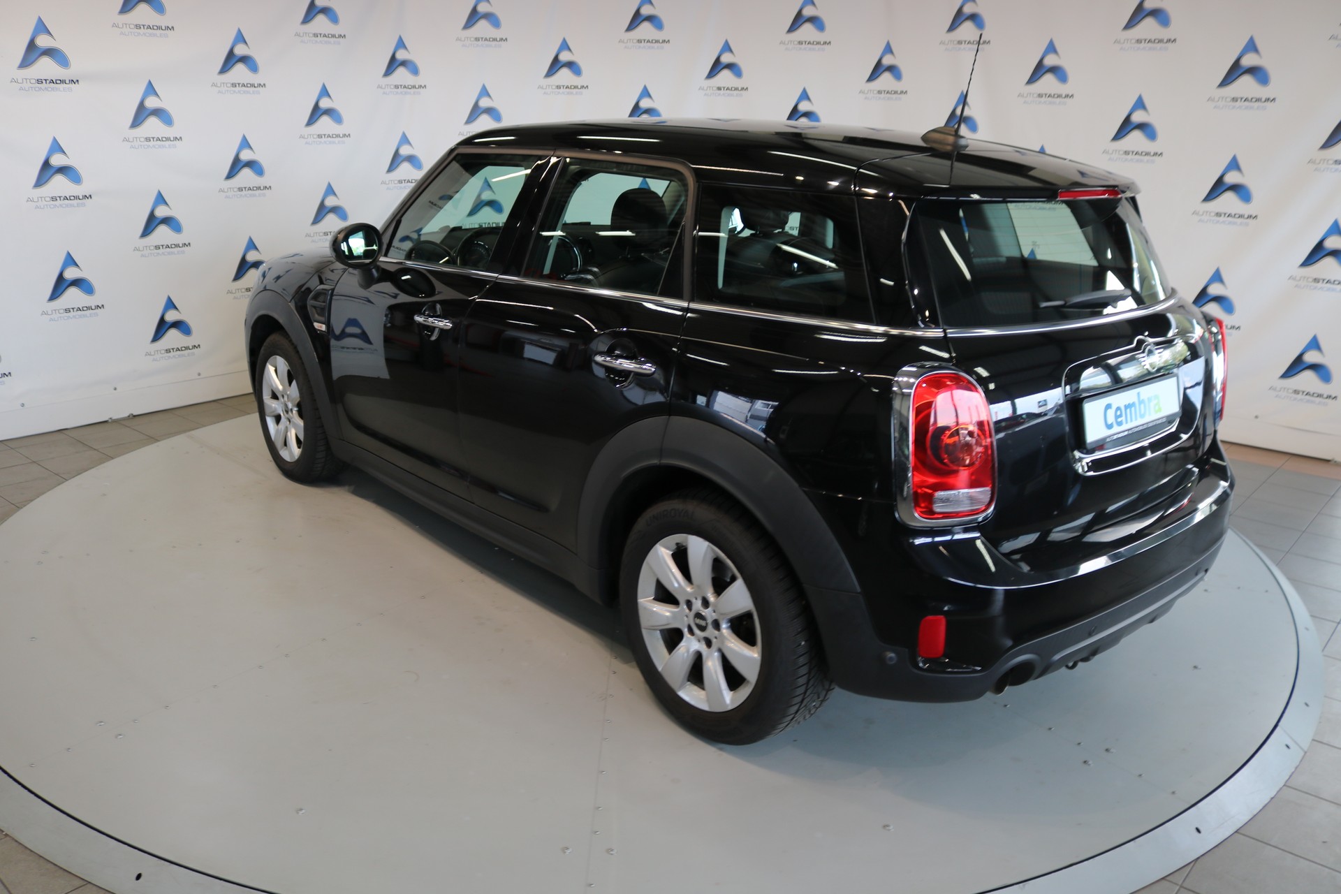 MINI Countryman One FWD-image-16